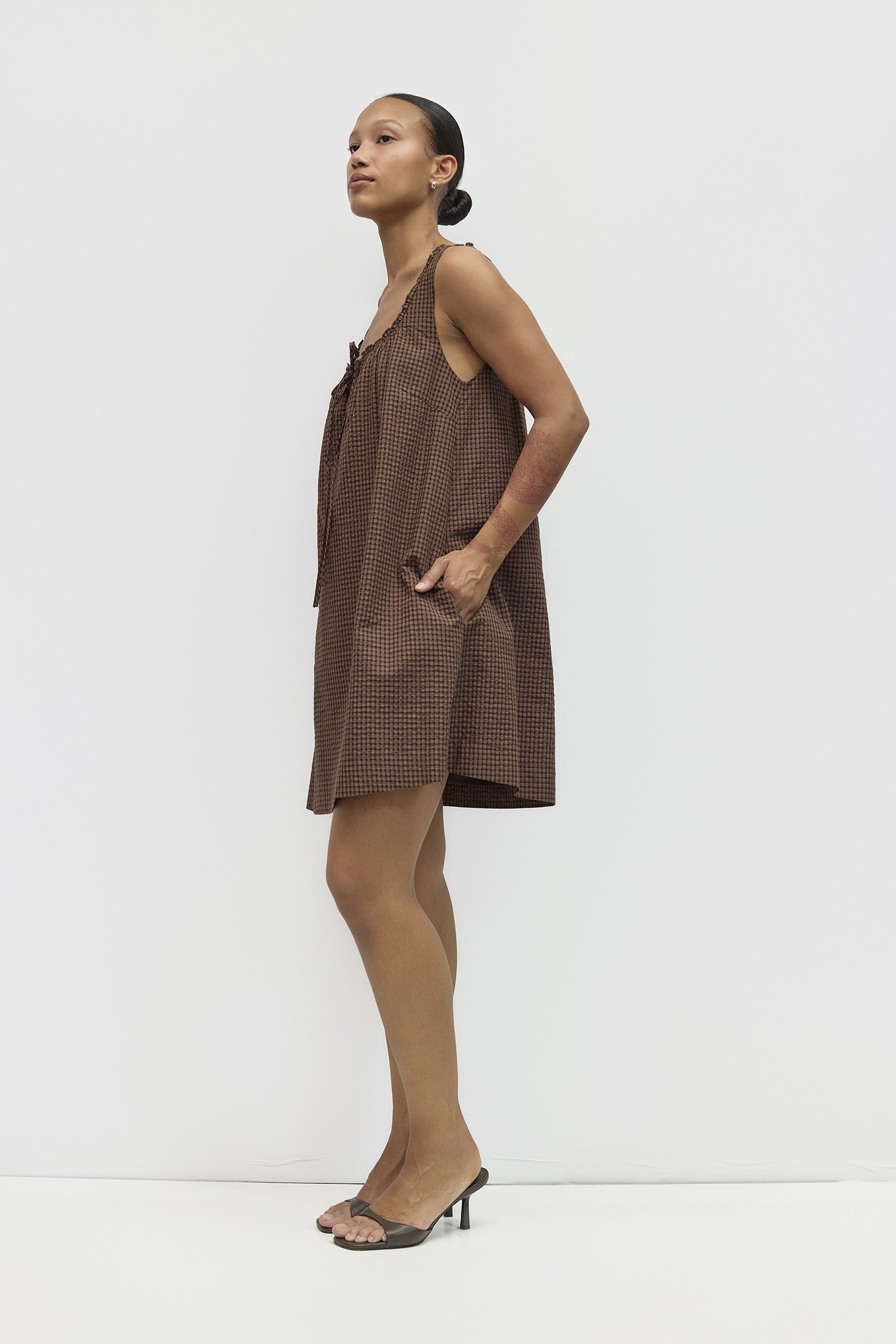 DAR1351-BROWN-NAVY-RED