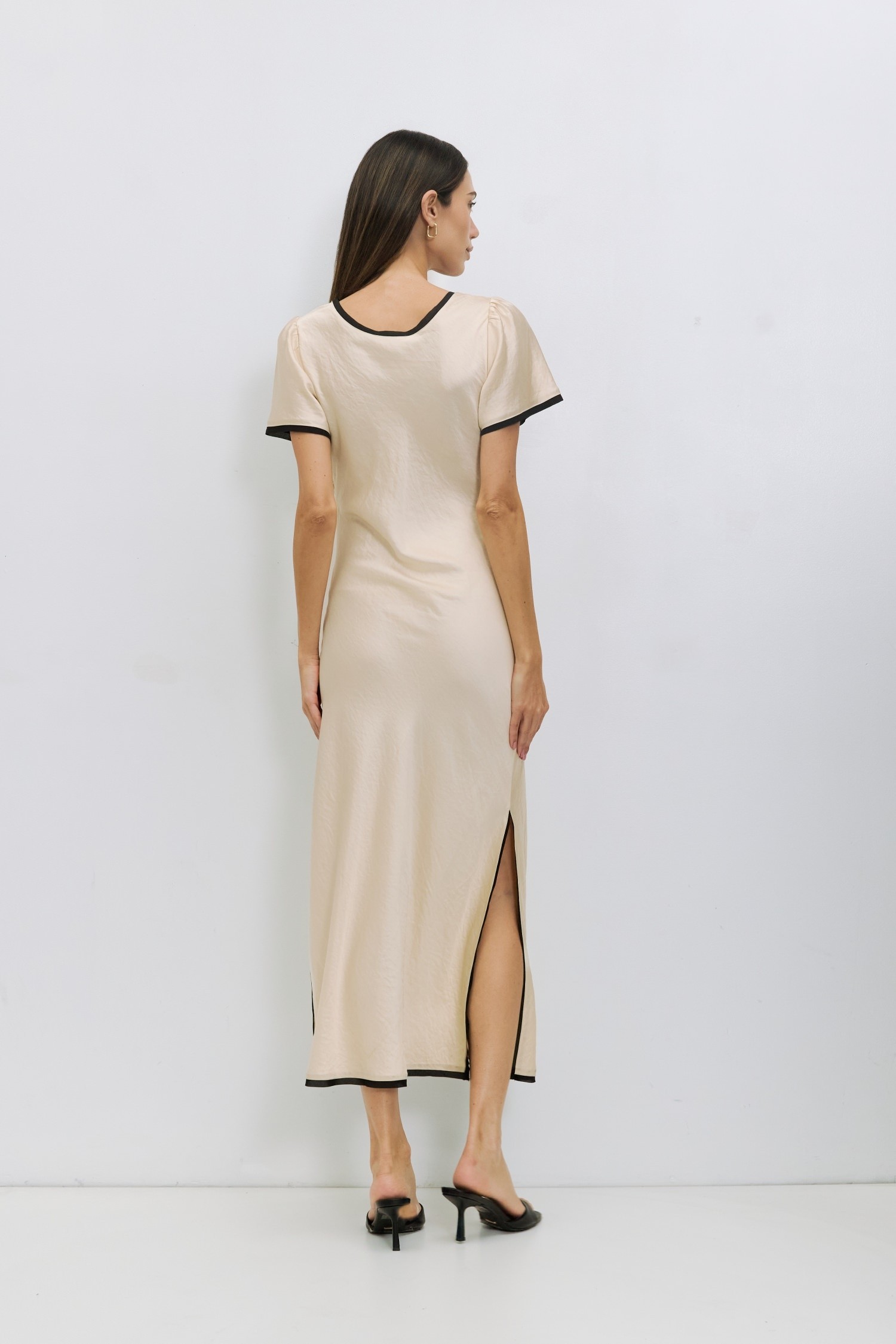 DM1547.-CREAM