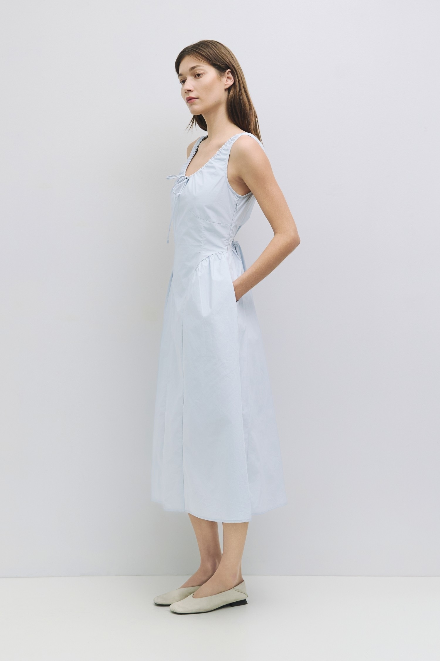 DM1585.-BLUE
