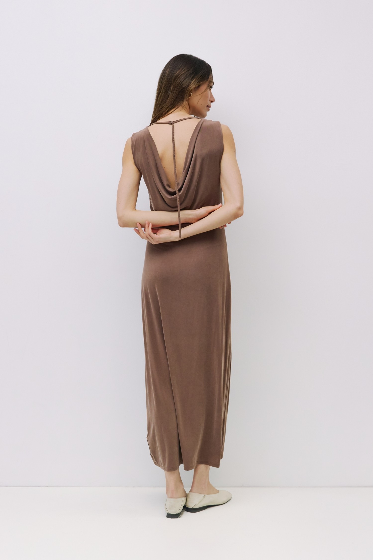 DMR0067-BROWN
