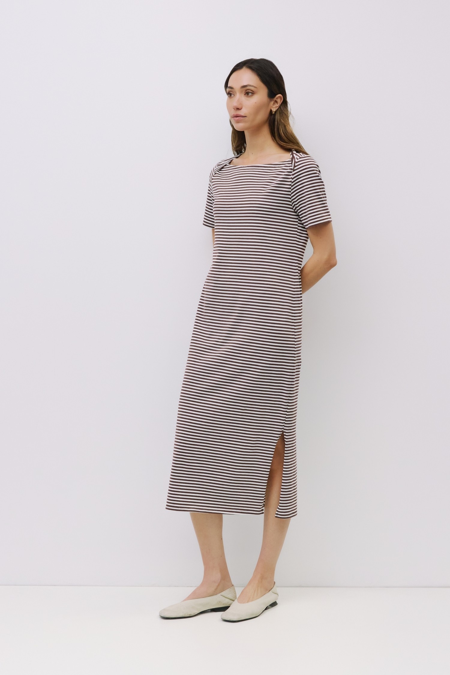 DMR0284-BROWN-WHITE