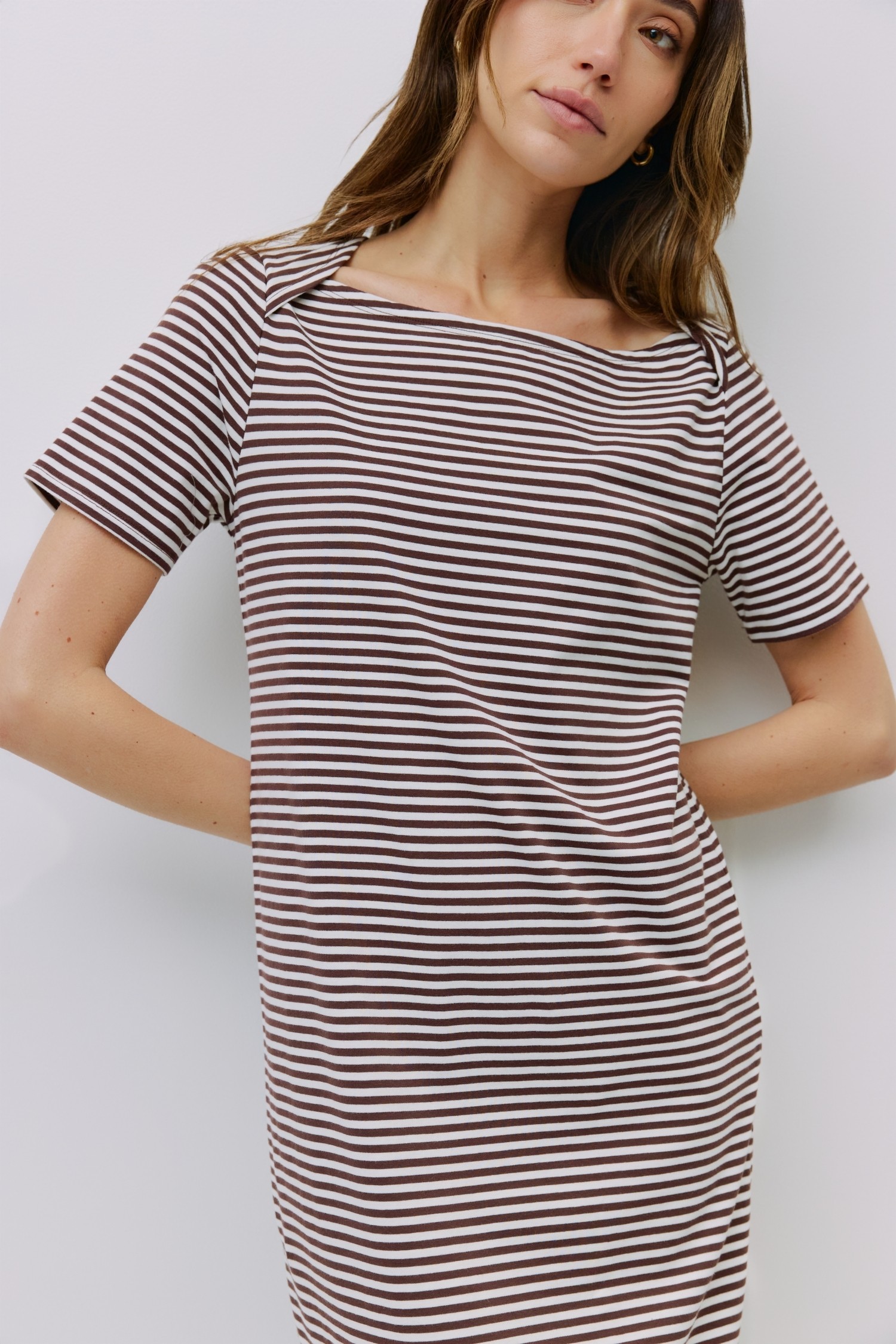 DMR0284-BROWN-WHITE