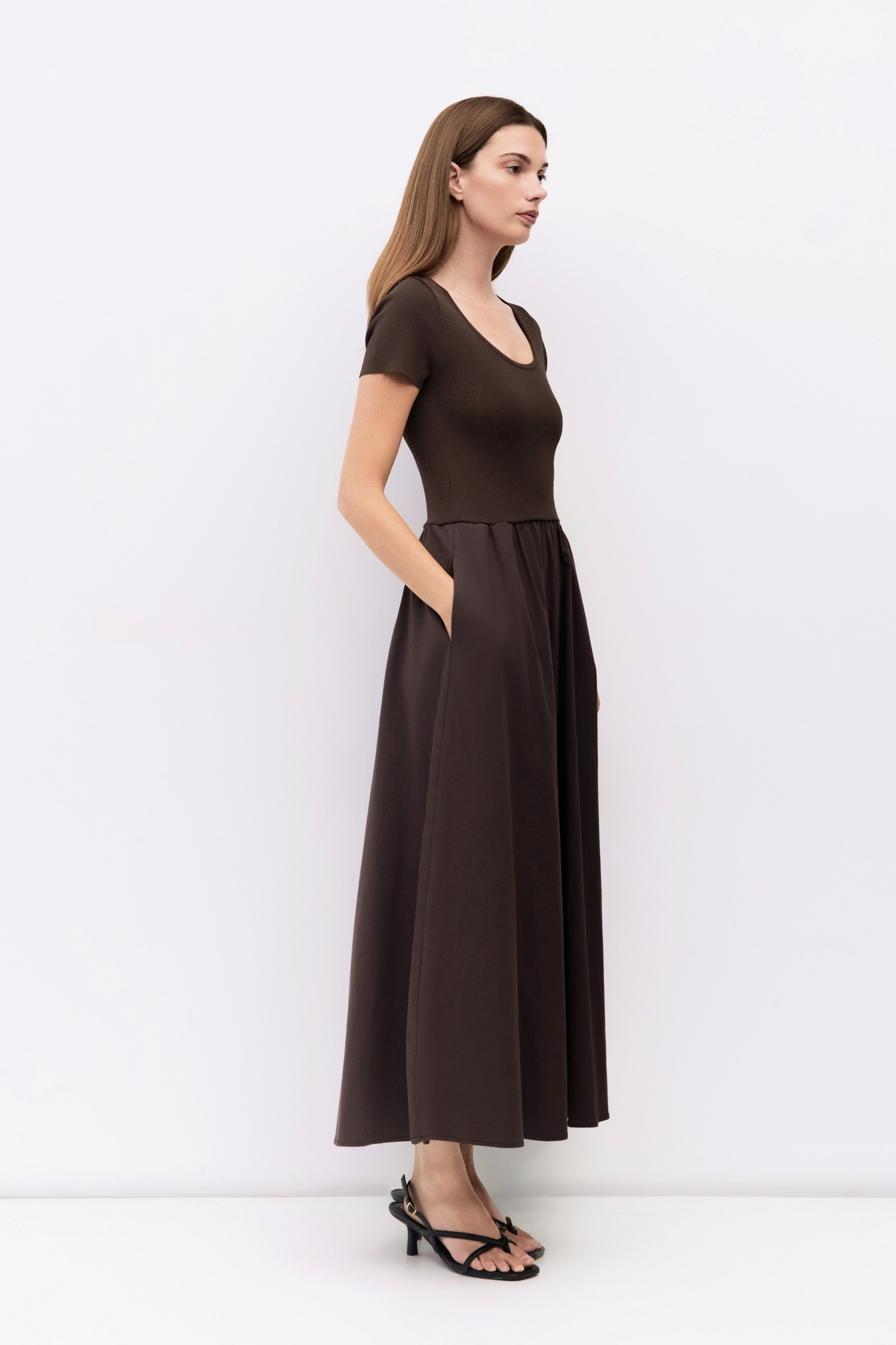 DMR0506-BROWN
