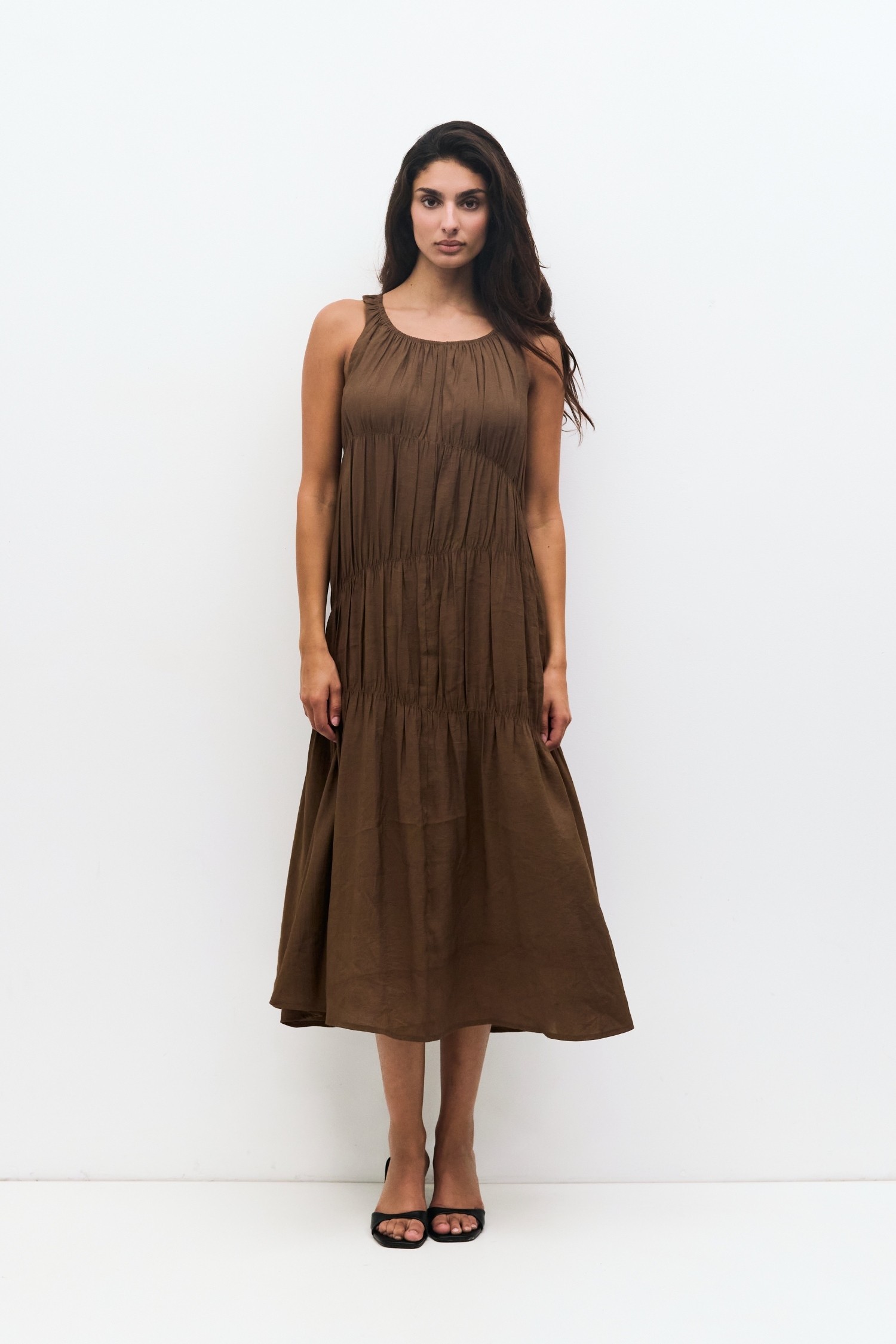 DMR0548-BROWN