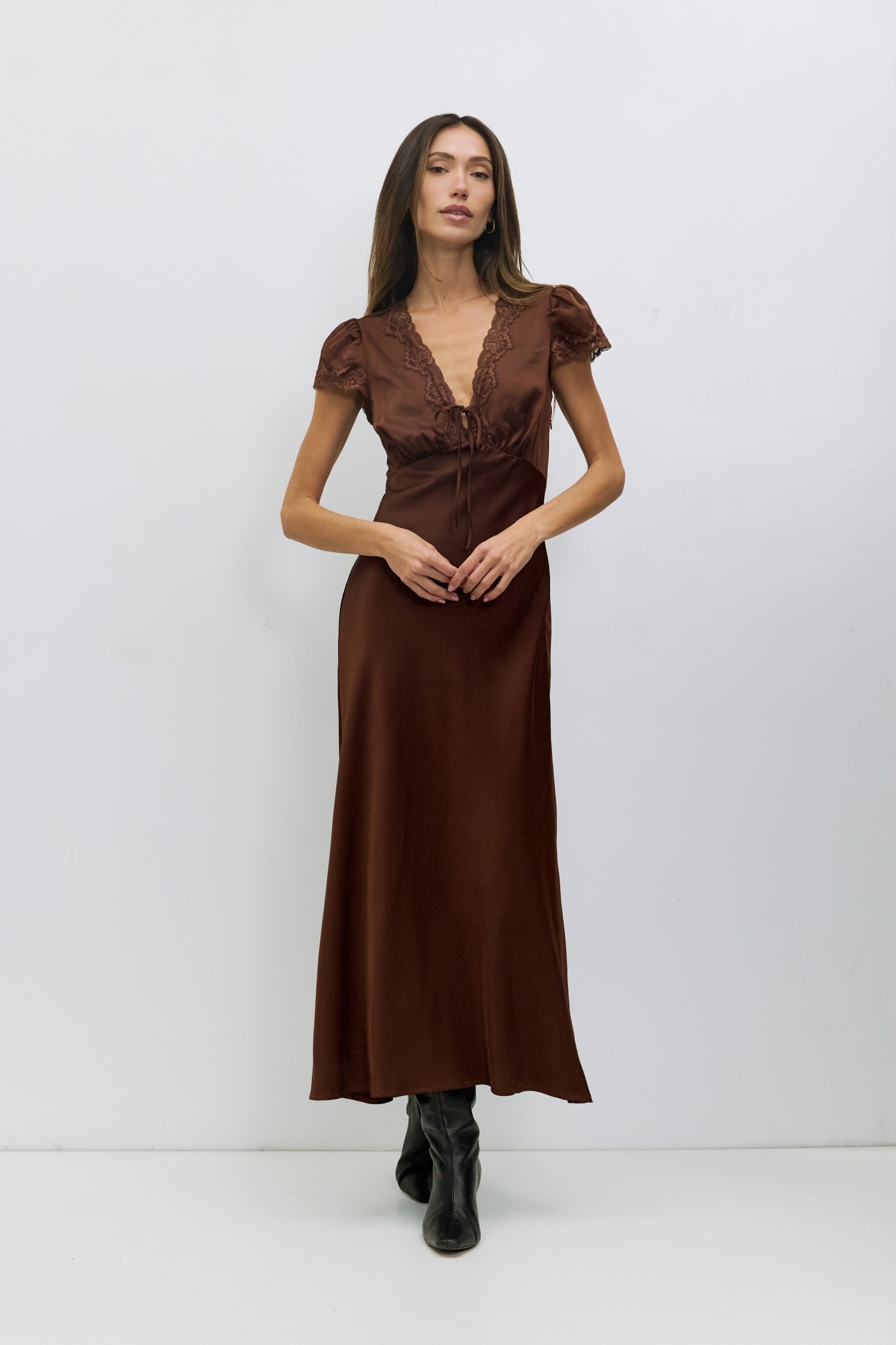 DMR0573-BROWN