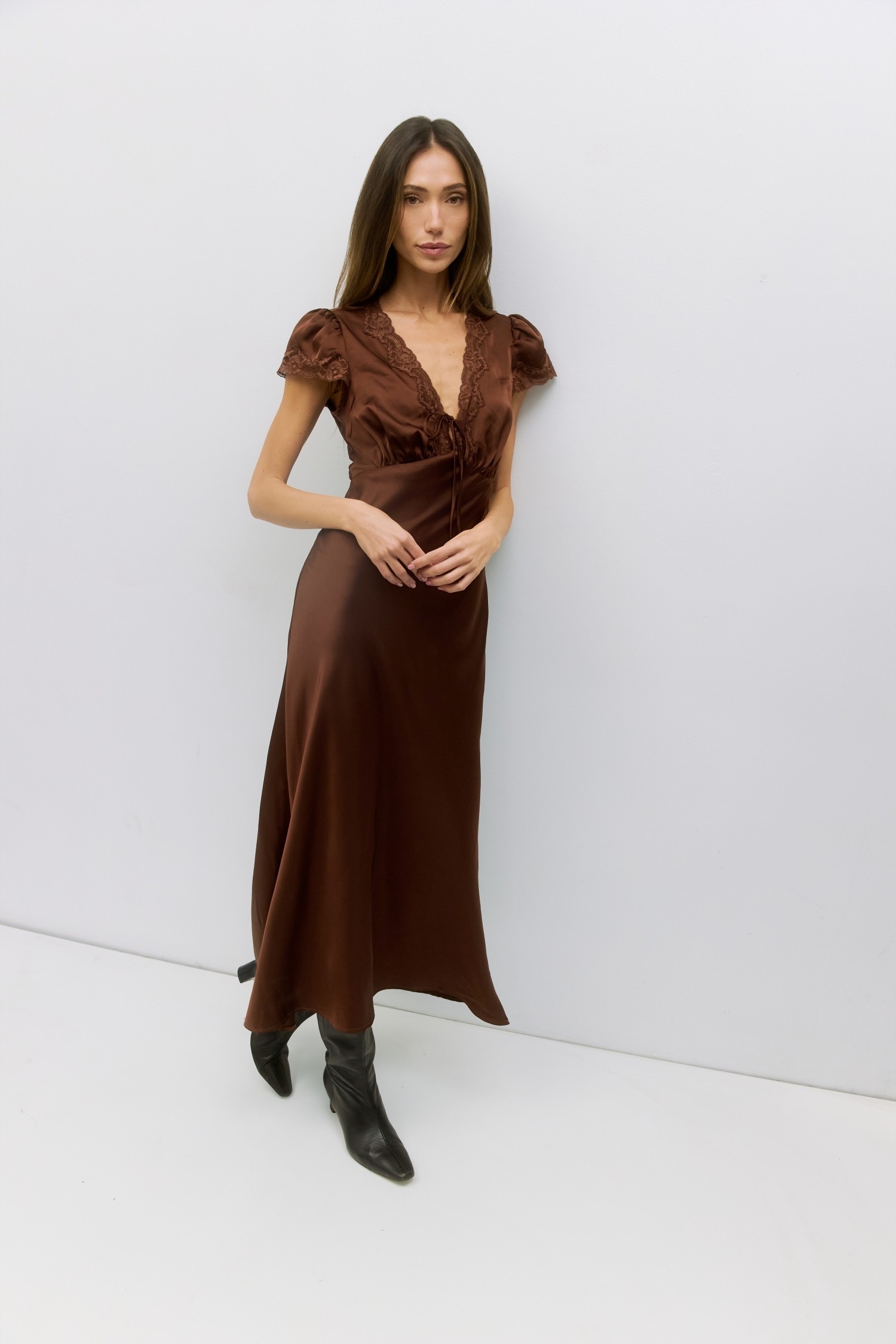 DMR0573-BROWN