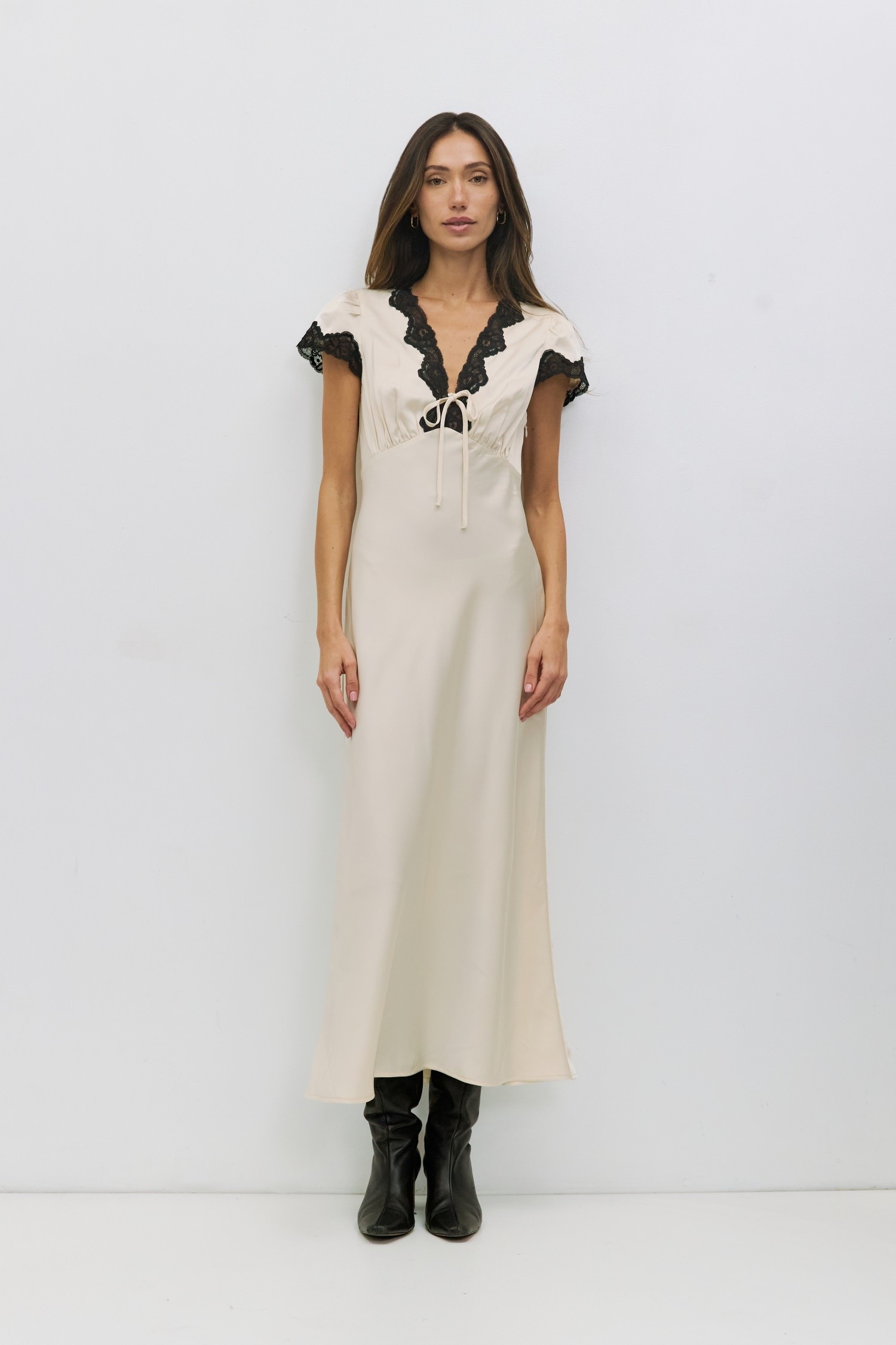 DMR0573-CREAM