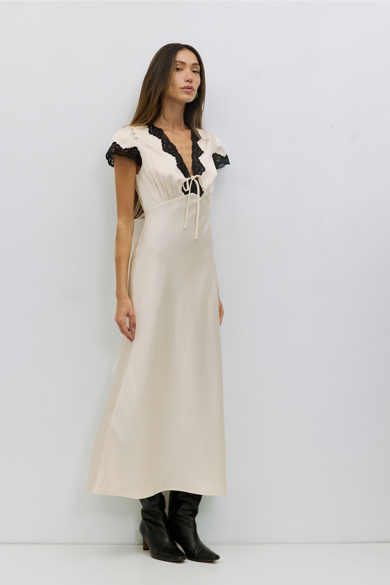 DMR0573-CREAM