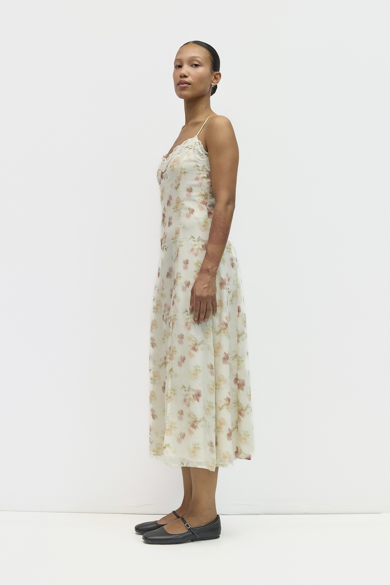 DMR1039-A-CREAM-MULTI