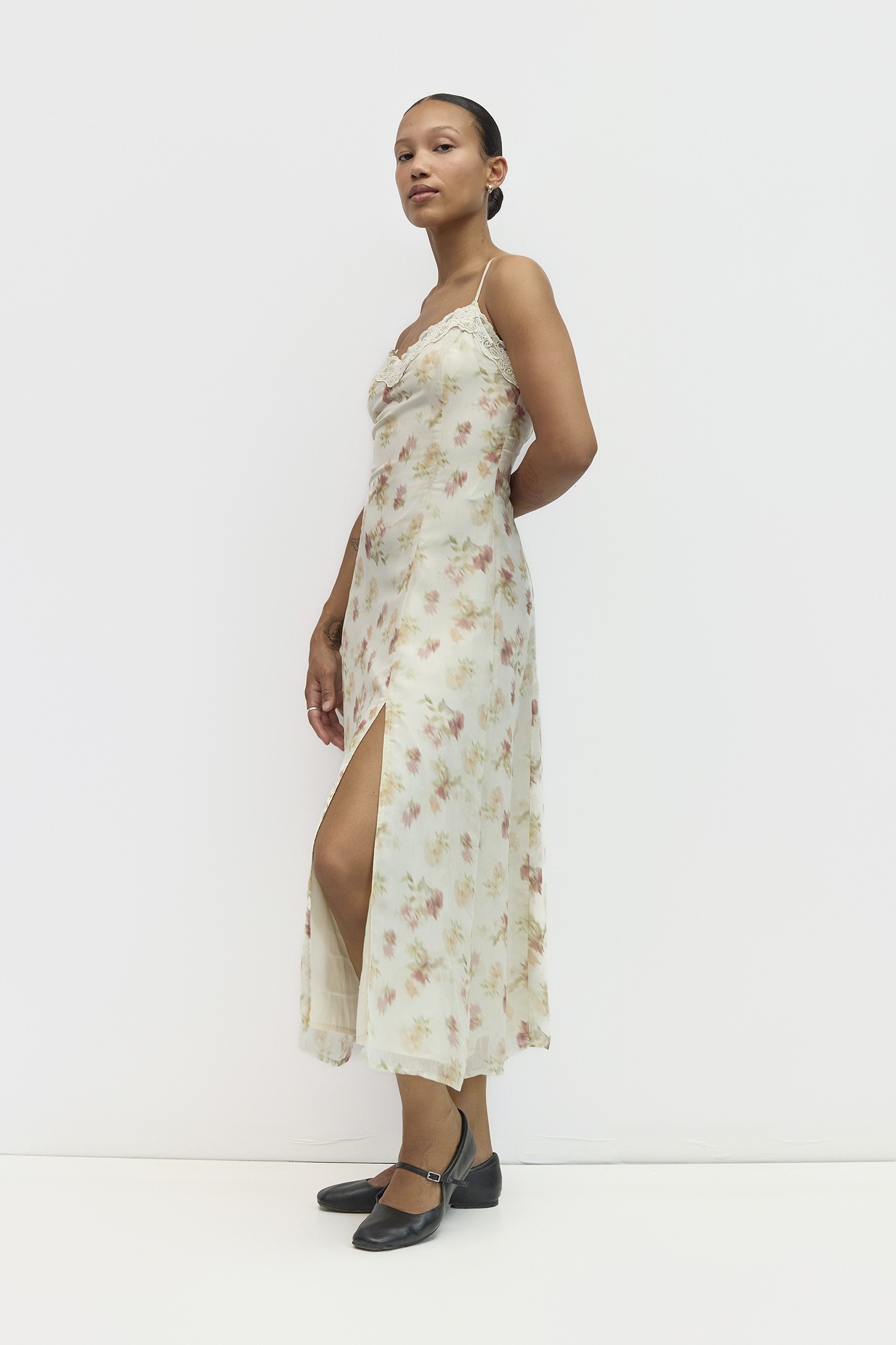 DMR1039-A-CREAM-MULTI