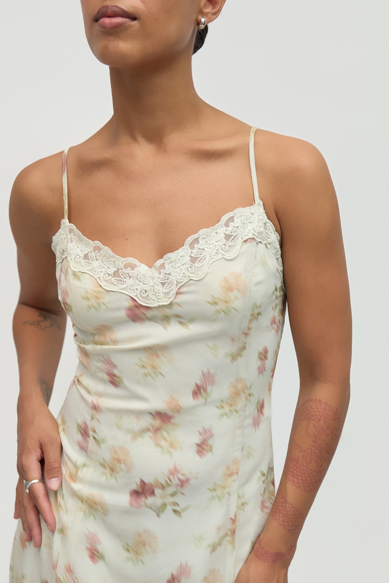 DMR1039-A-CREAM-MULTI