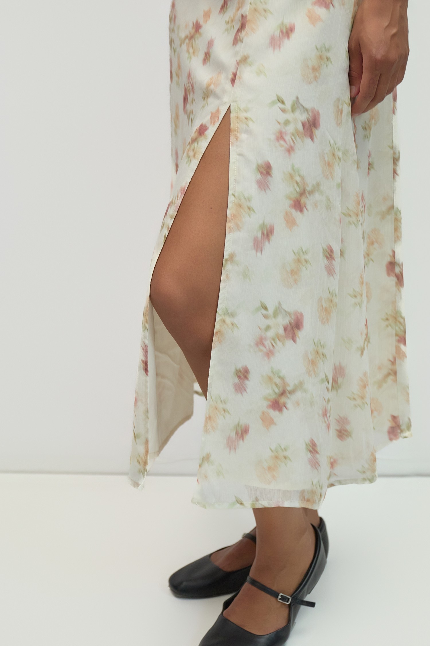 DMR1039-A-CREAM-MULTI