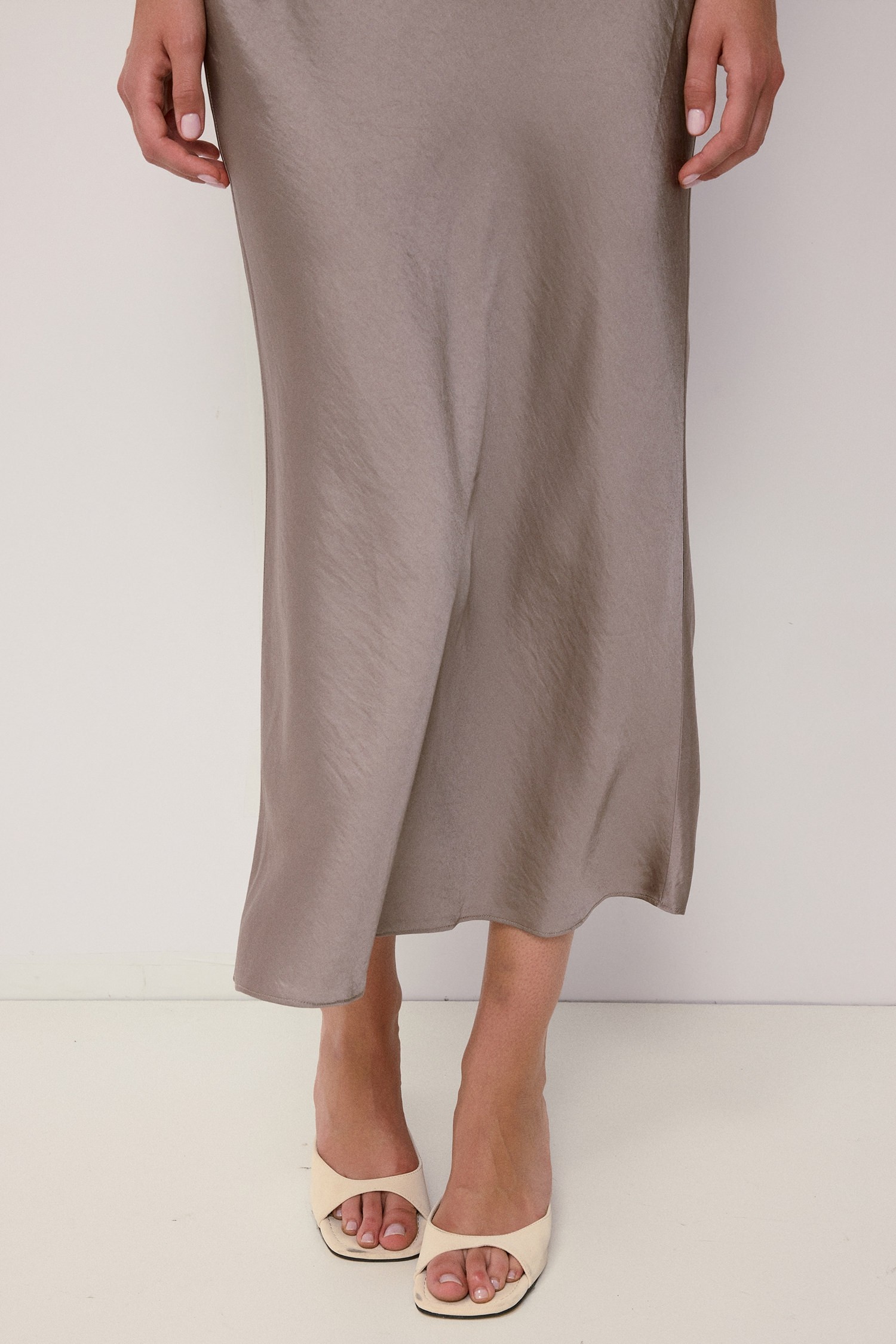 DMR1362-TAUPE