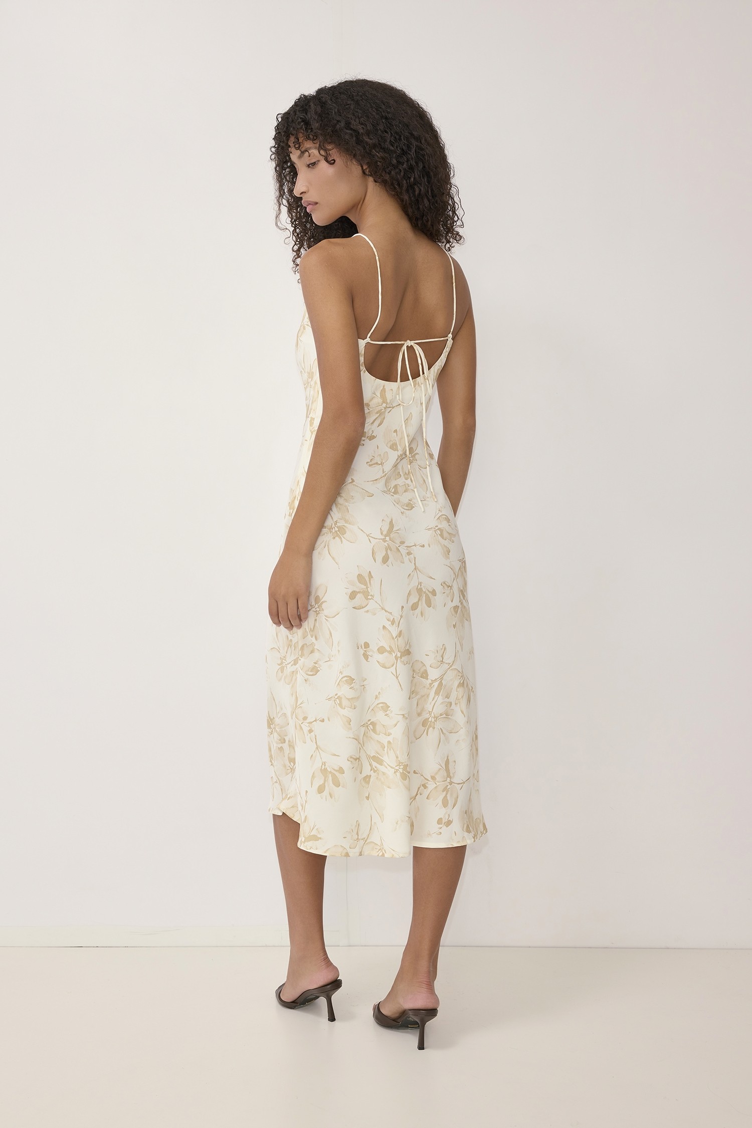 DMR1645-IVORY