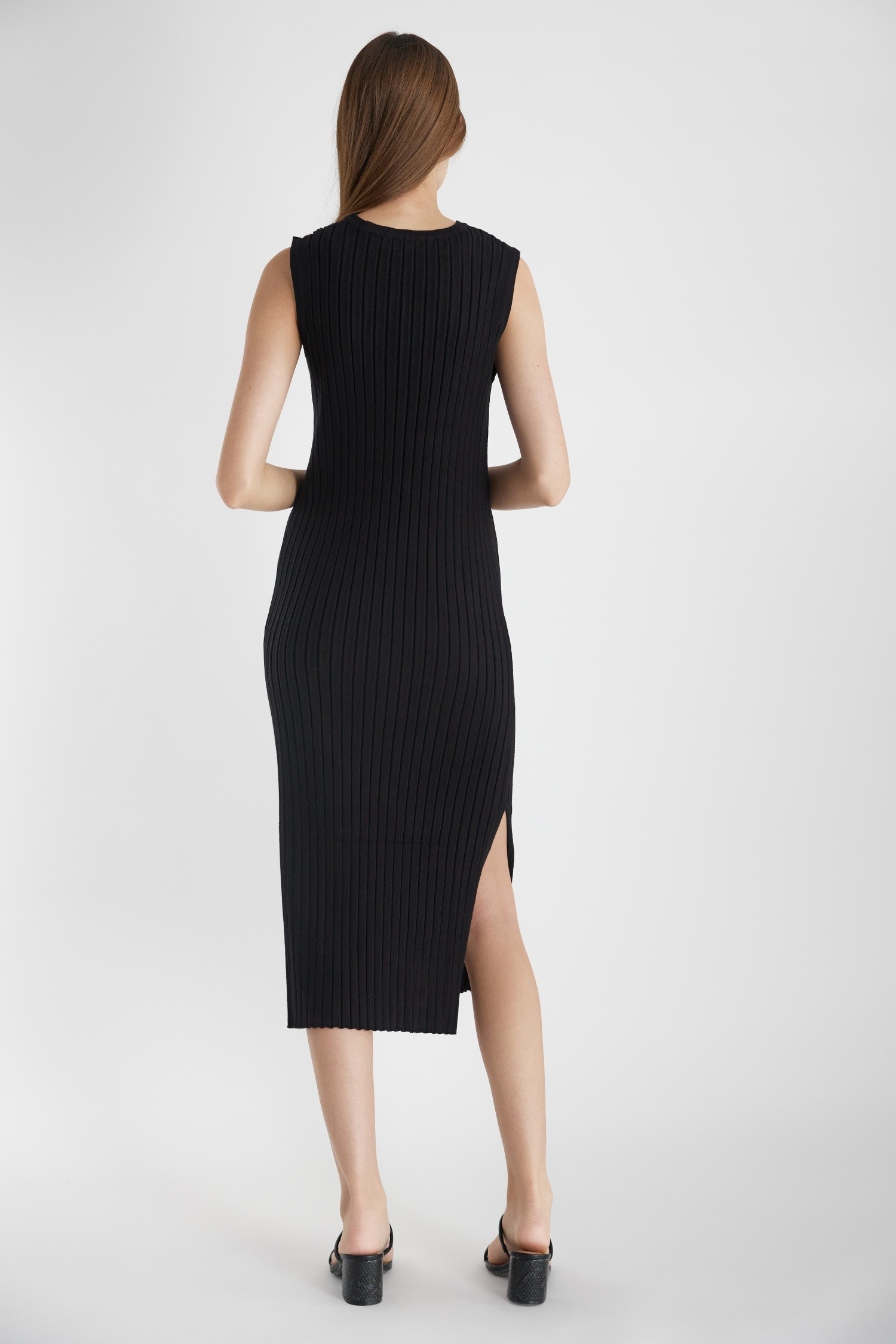 DR2558-BLACK