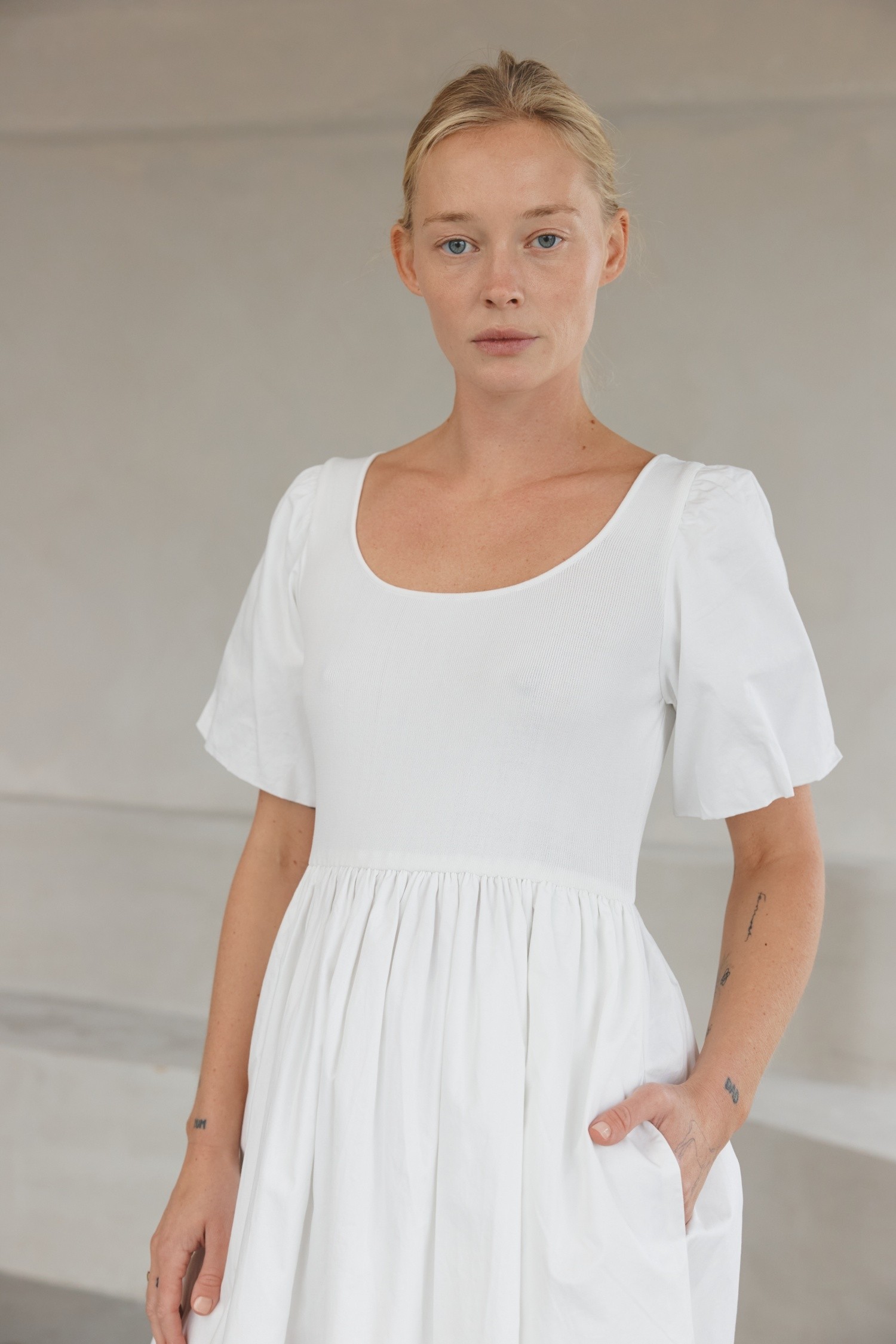 DR2617-WHITE