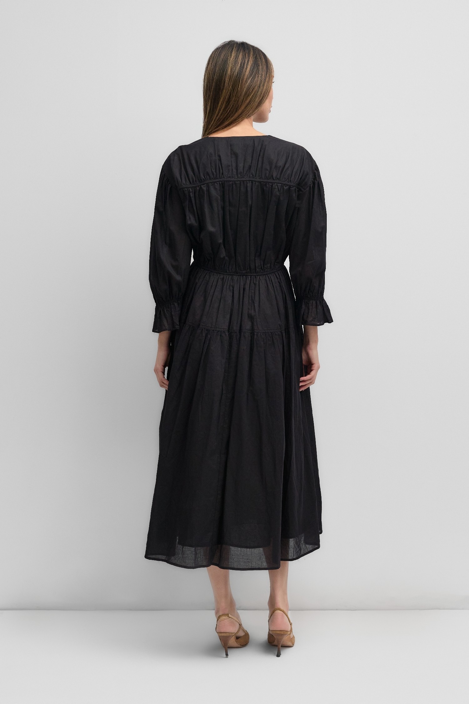 DR2685.-BLACK