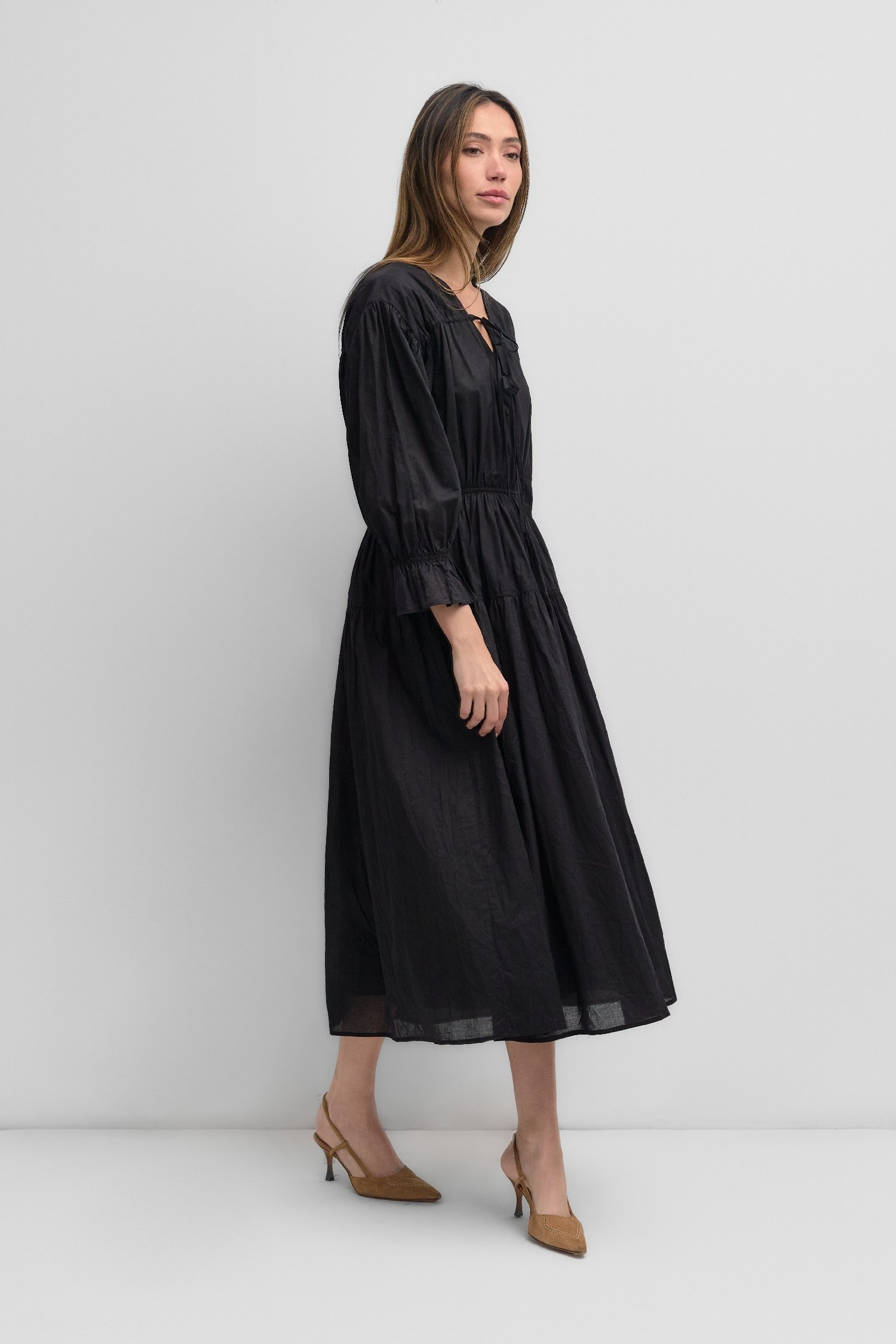DR2685.-BLACK