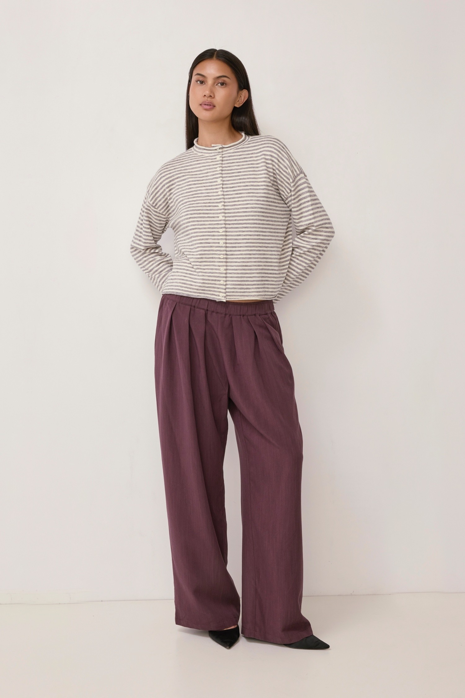 OAR0281.-H.GREY/CREAM