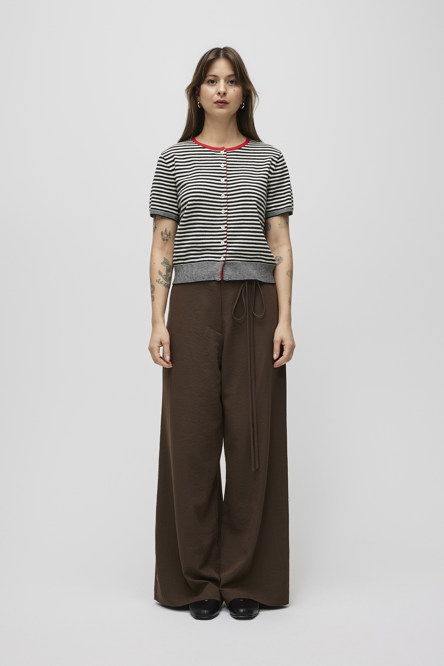 OAR0980-BLACK-WHITE-RED