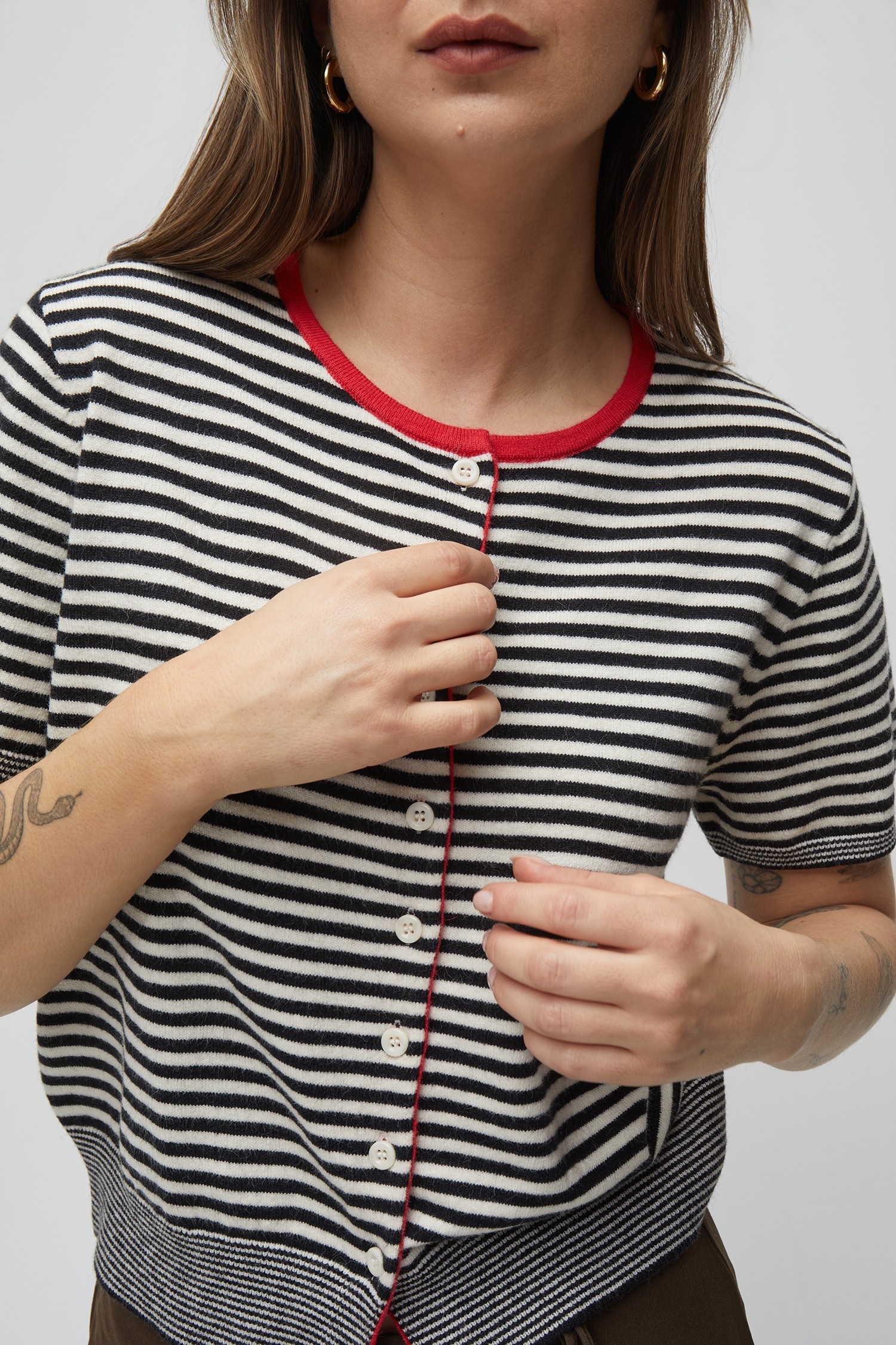 OAR0980-BLACK-WHITE-RED