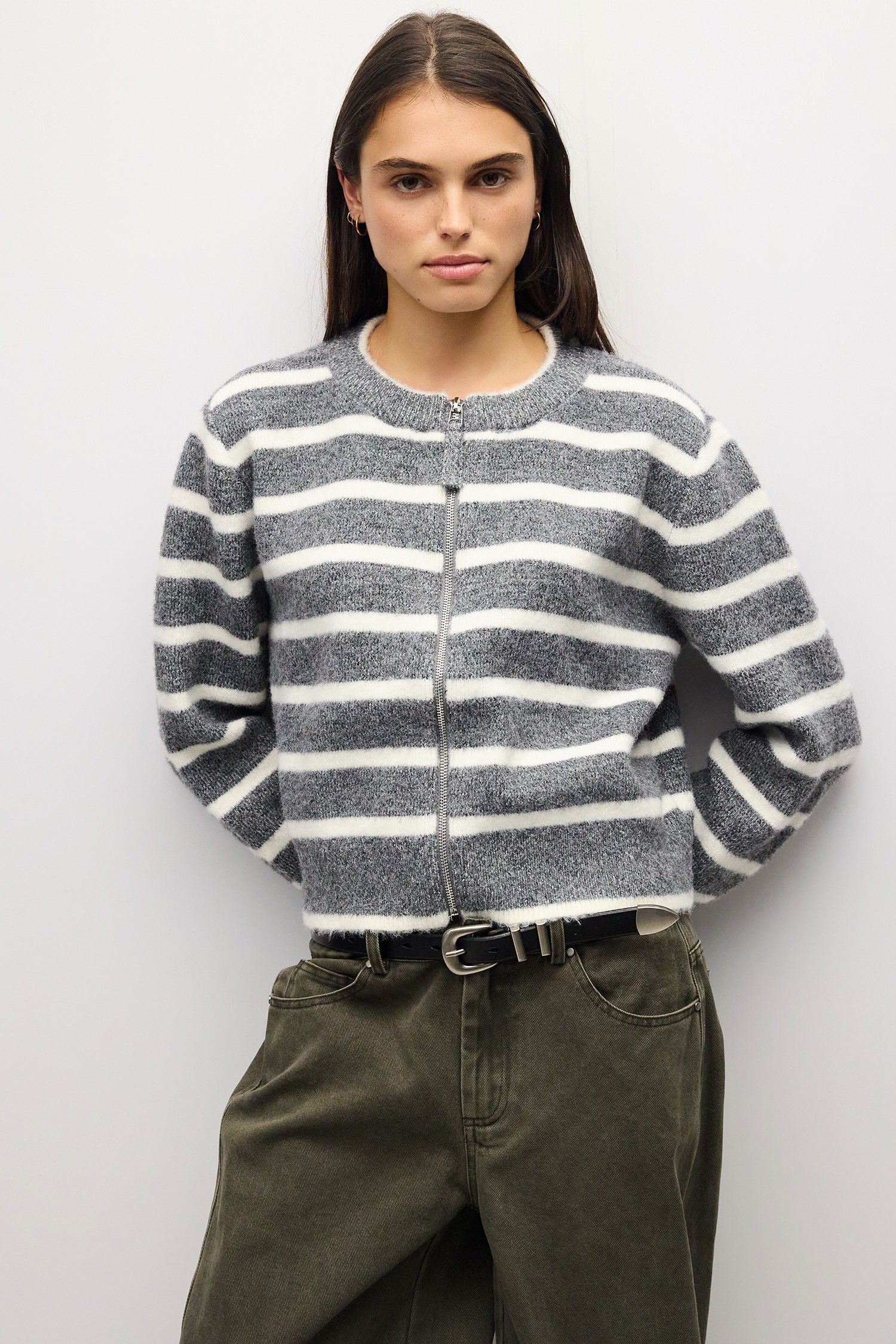 OMR1130-H GREY-IVORY
