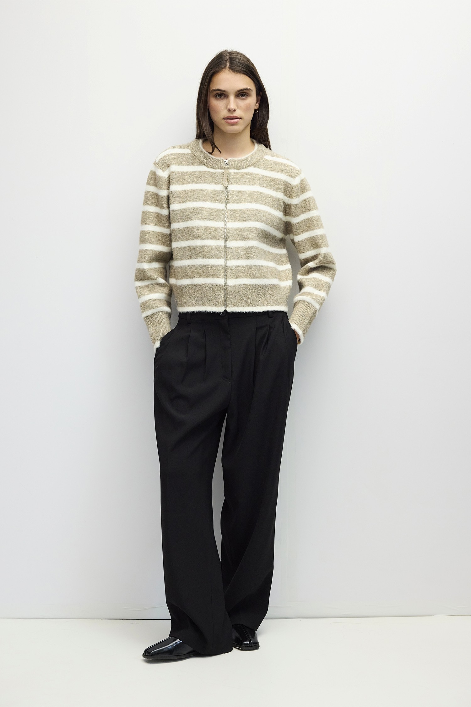 OMR1130-TAUPE-IVORY