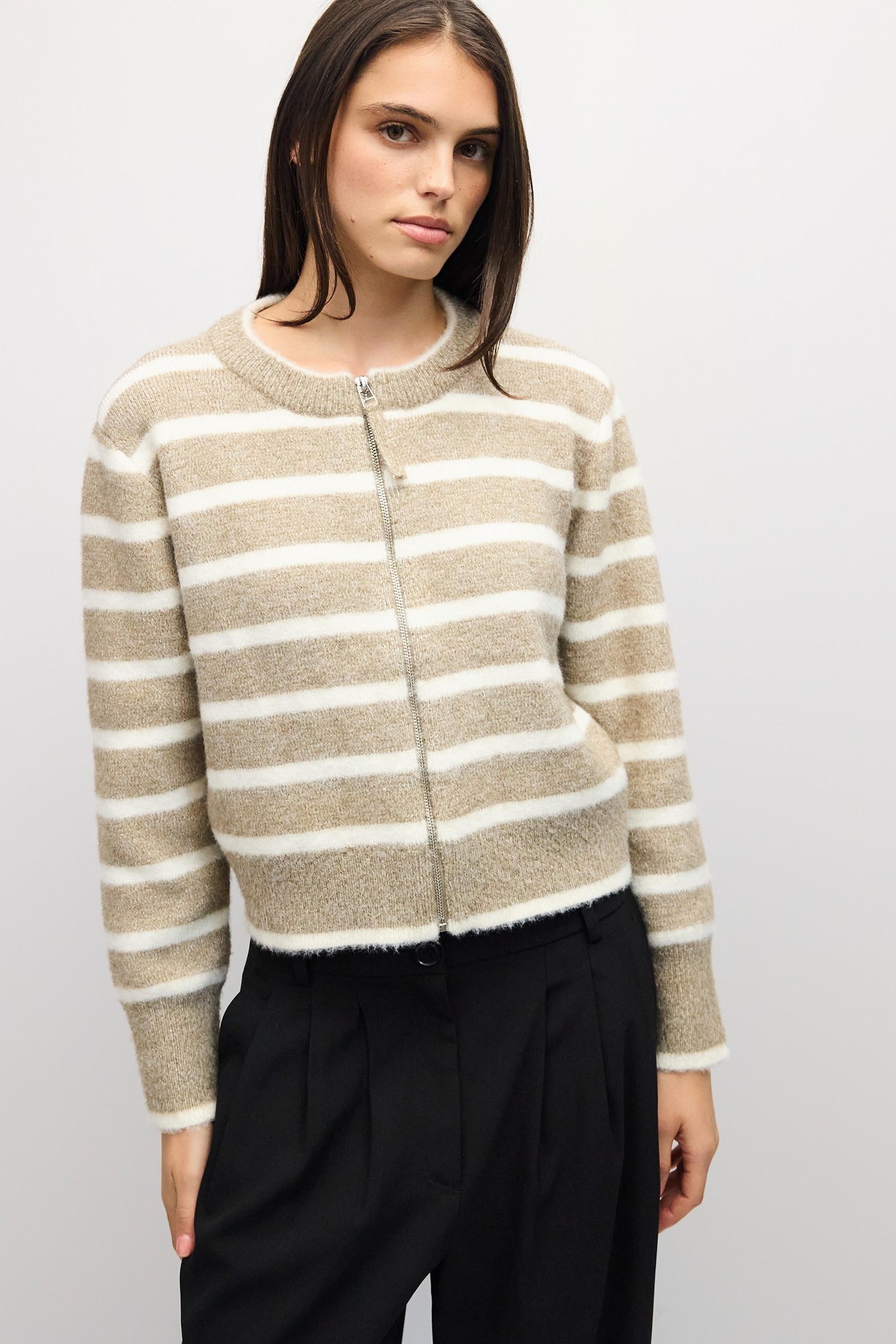 OMR1130-TAUPE-IVORY