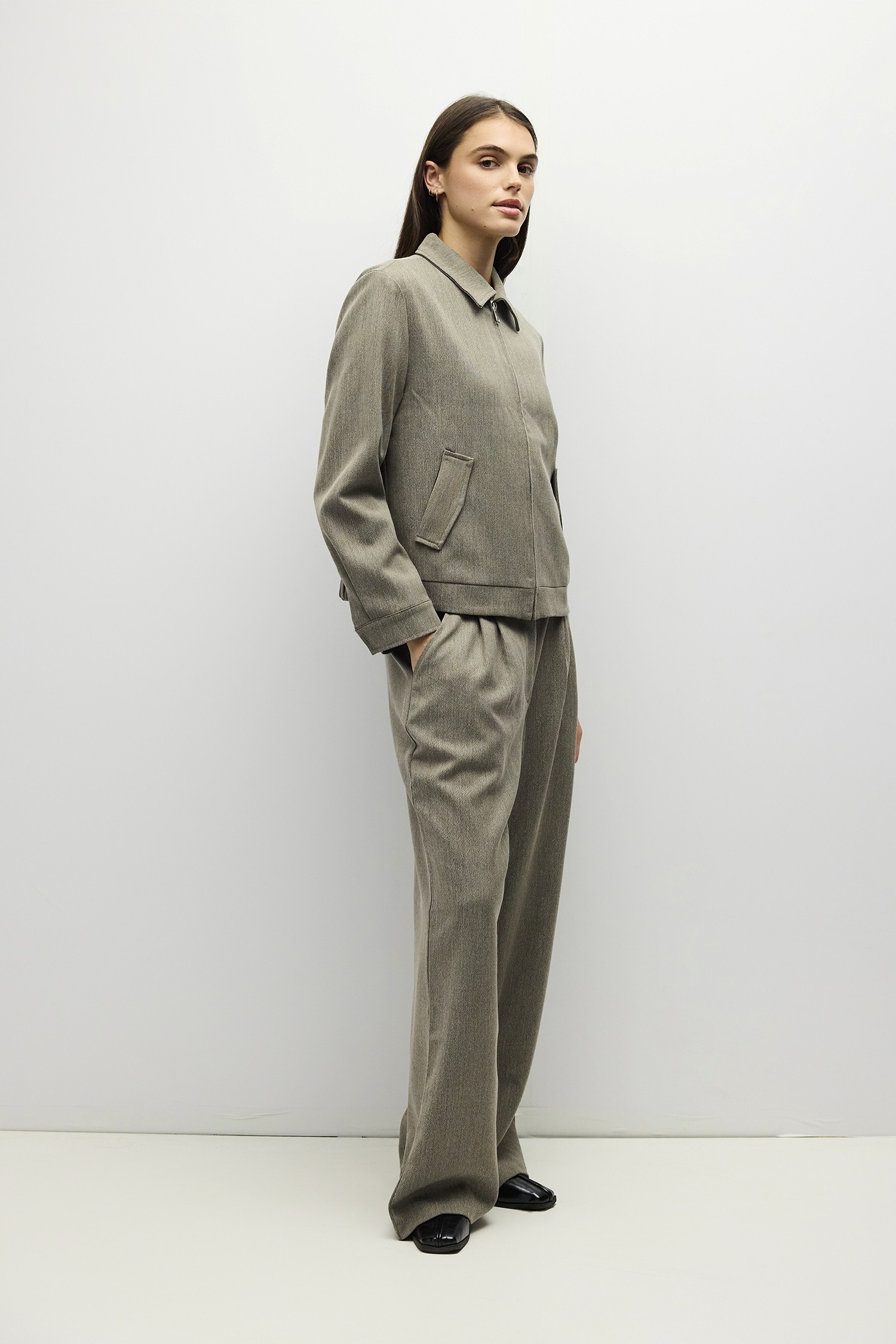 OMR1257-TAUPE