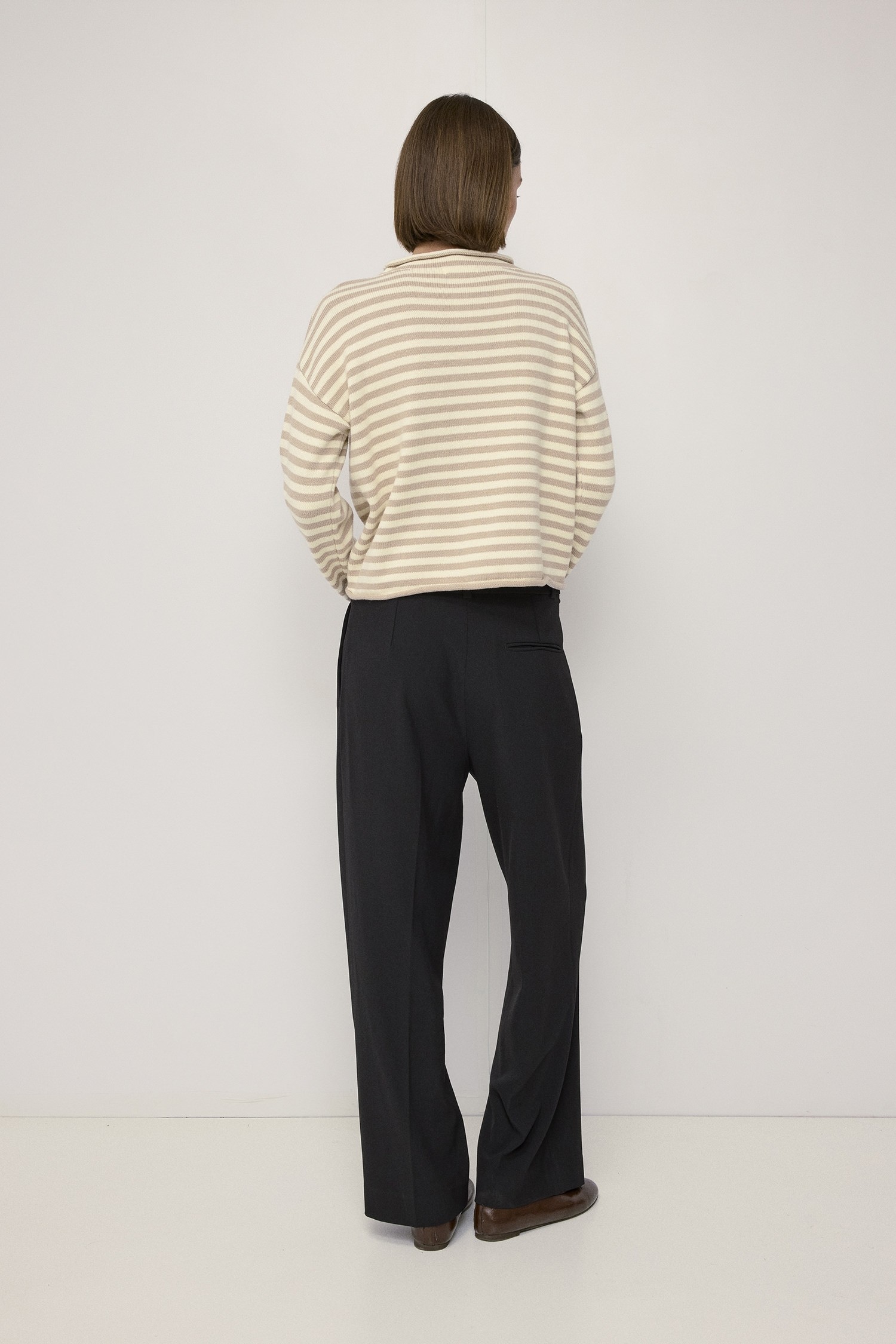 OMR1274-TAUPE-IVORY