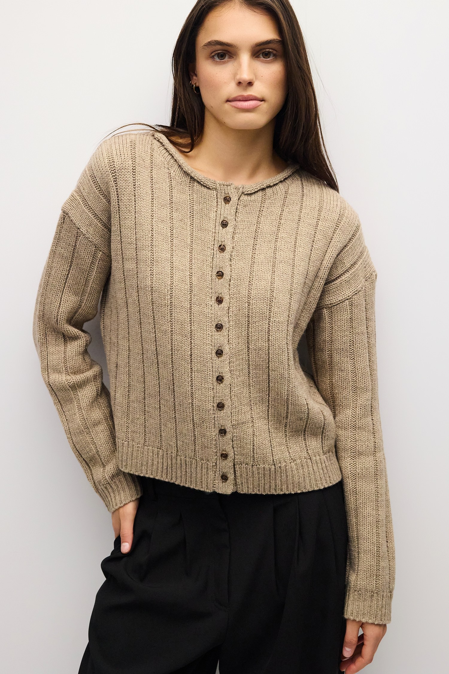 OMR1433-TAUPE
