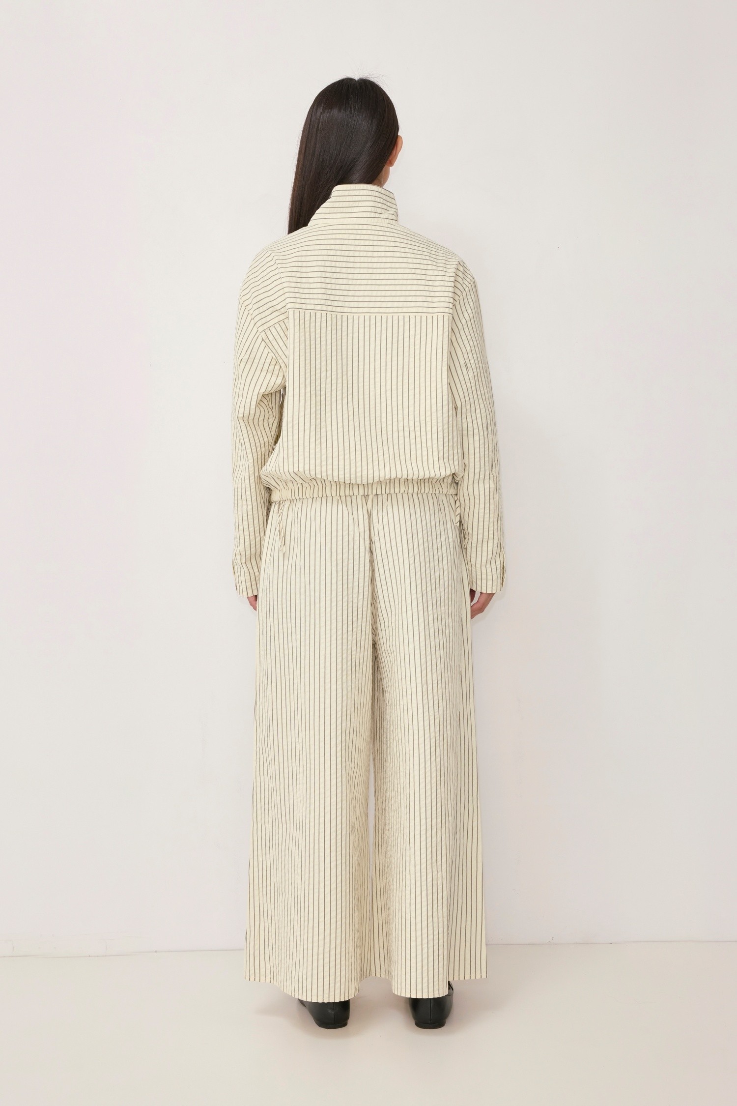 OMR1763-CREAM-BLACK