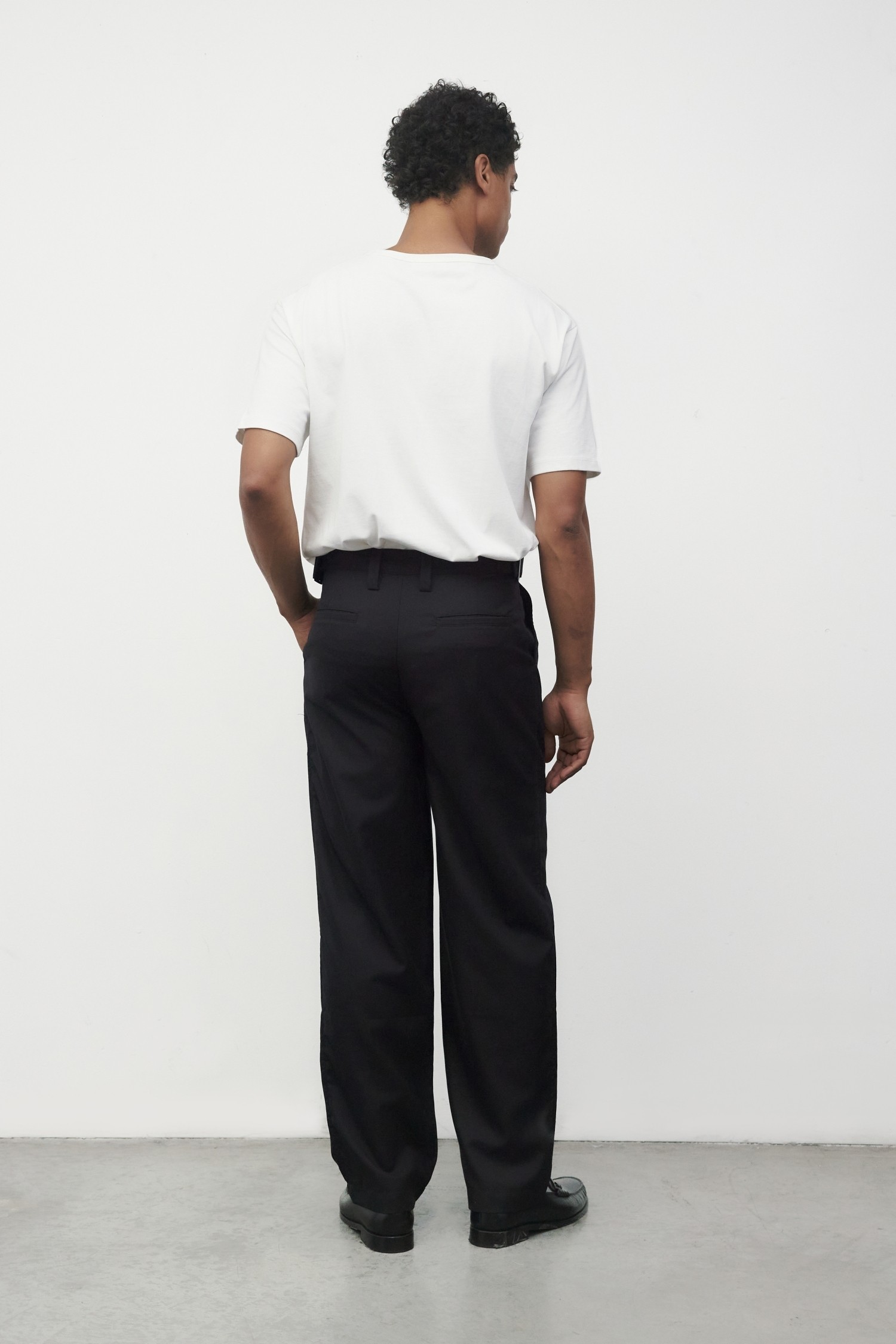 PA162-BLACK