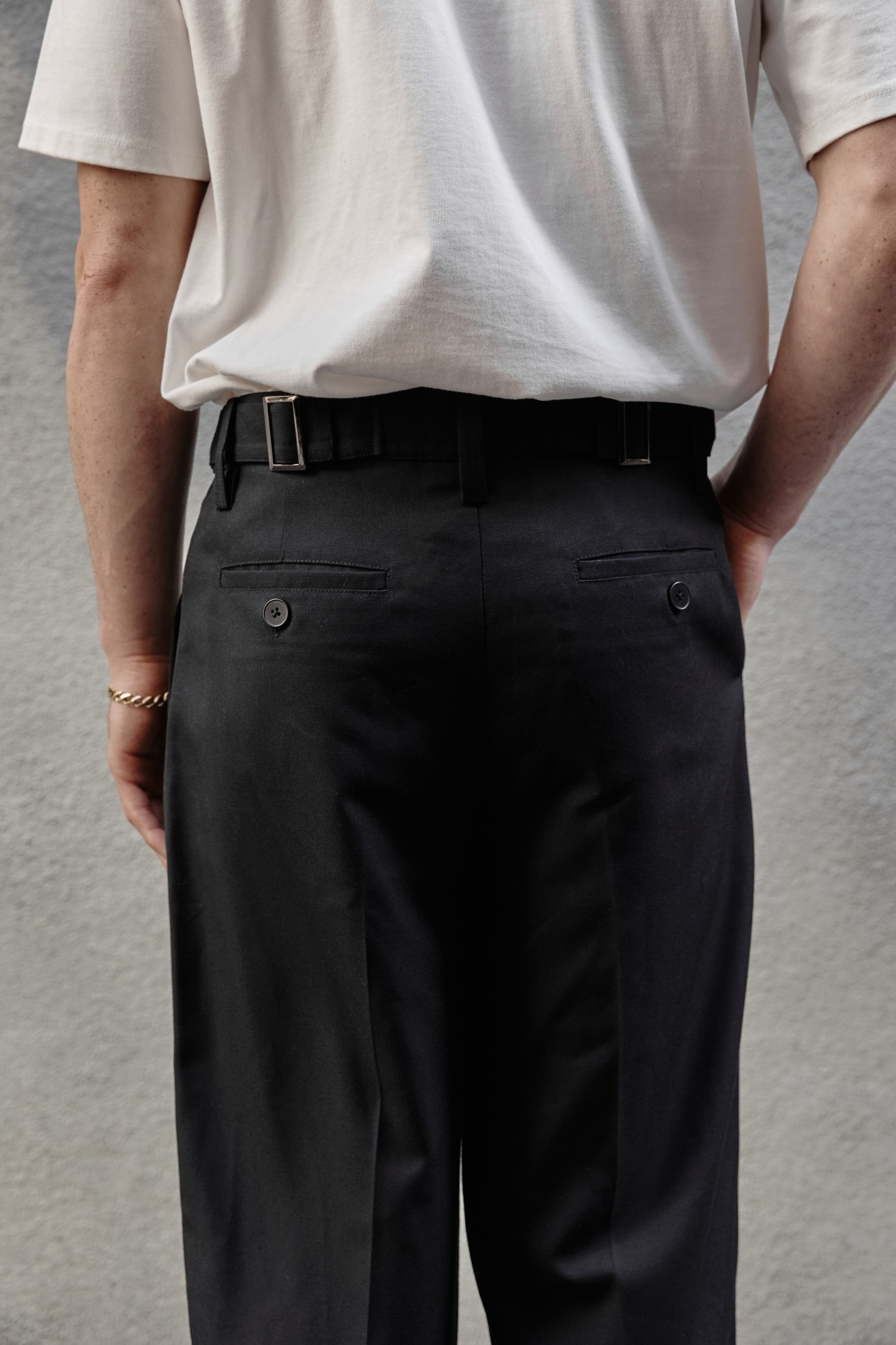 PA162-BLACK
