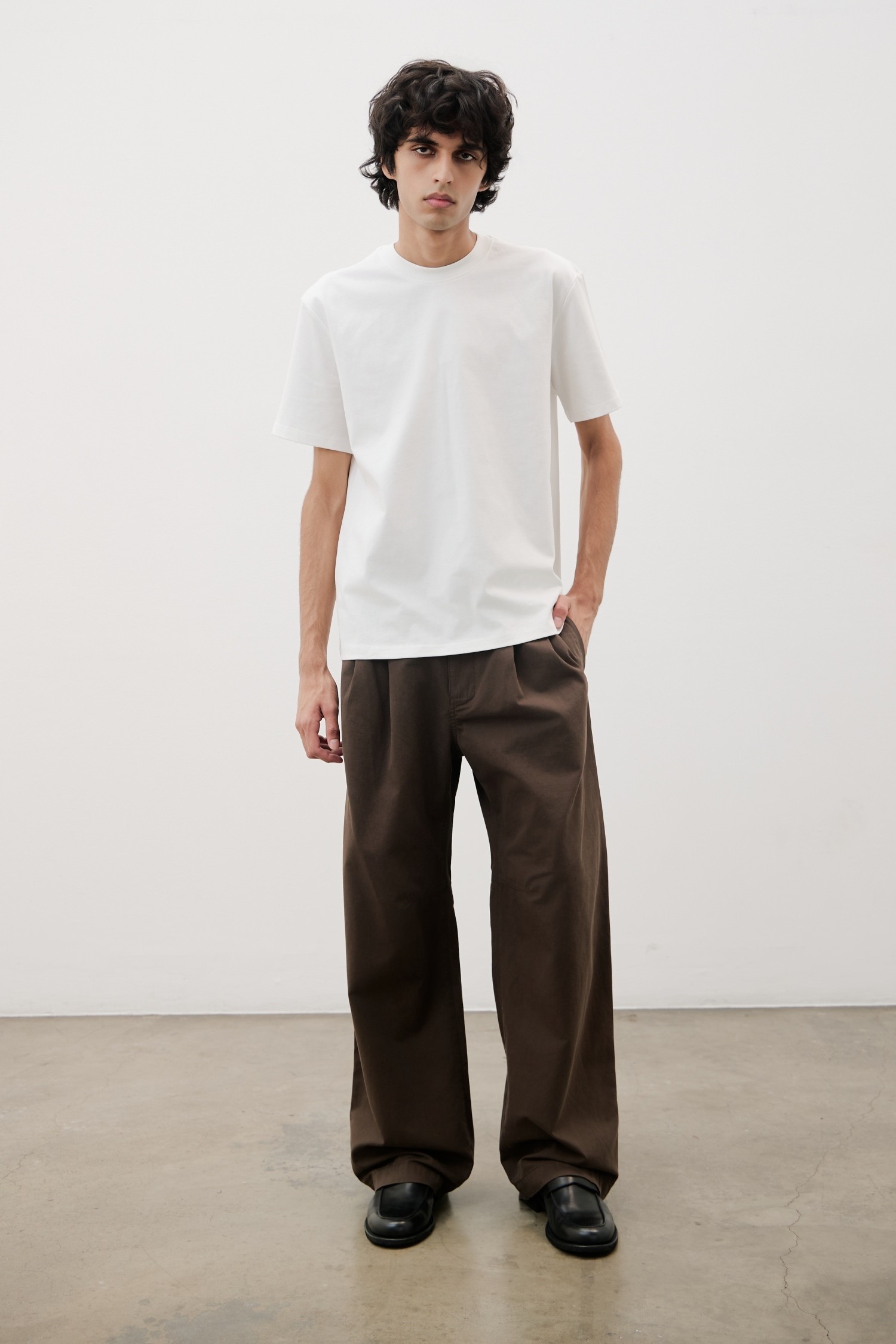 PCM0596-BROWN