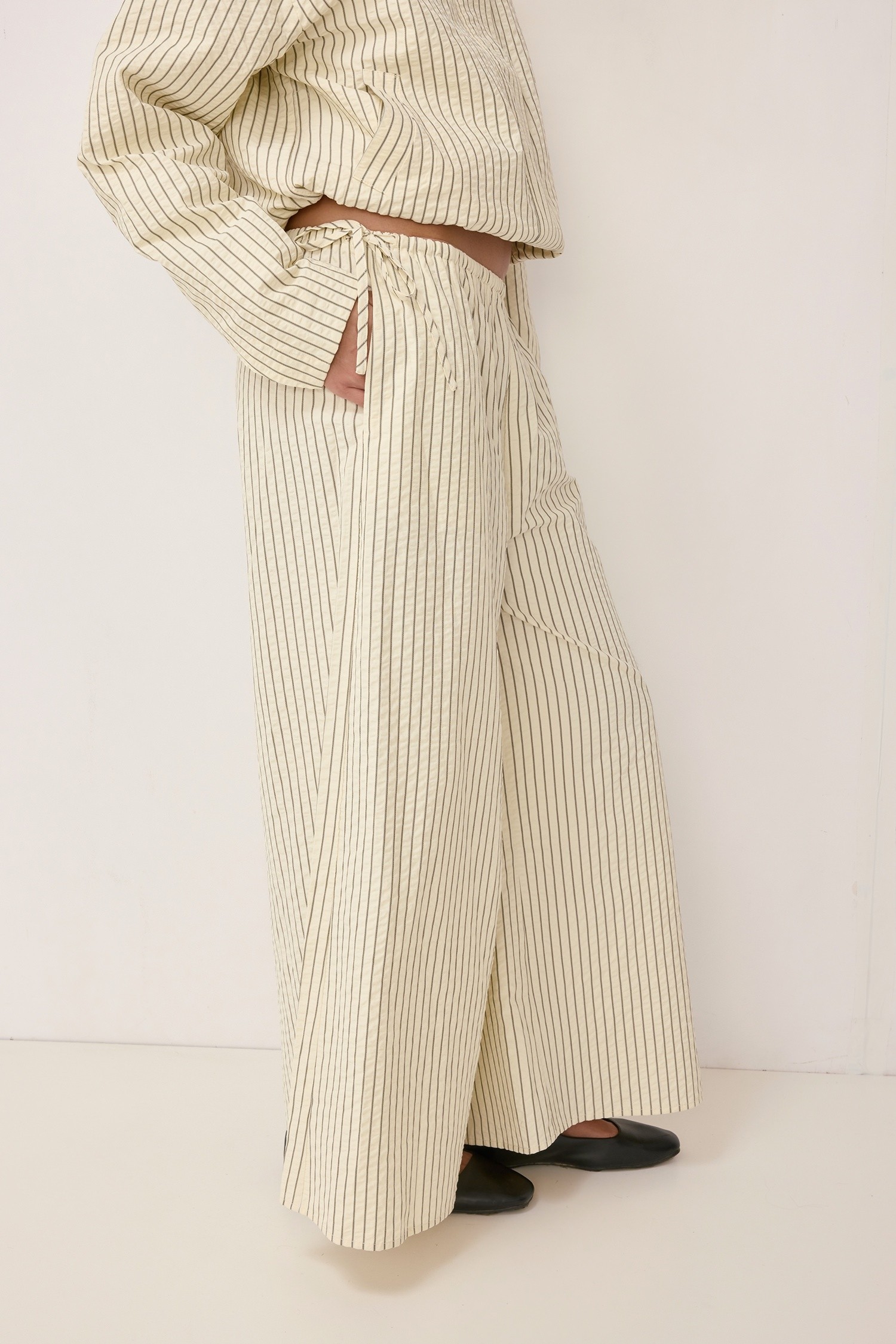 PMR1016-A-CREAM-BLACK