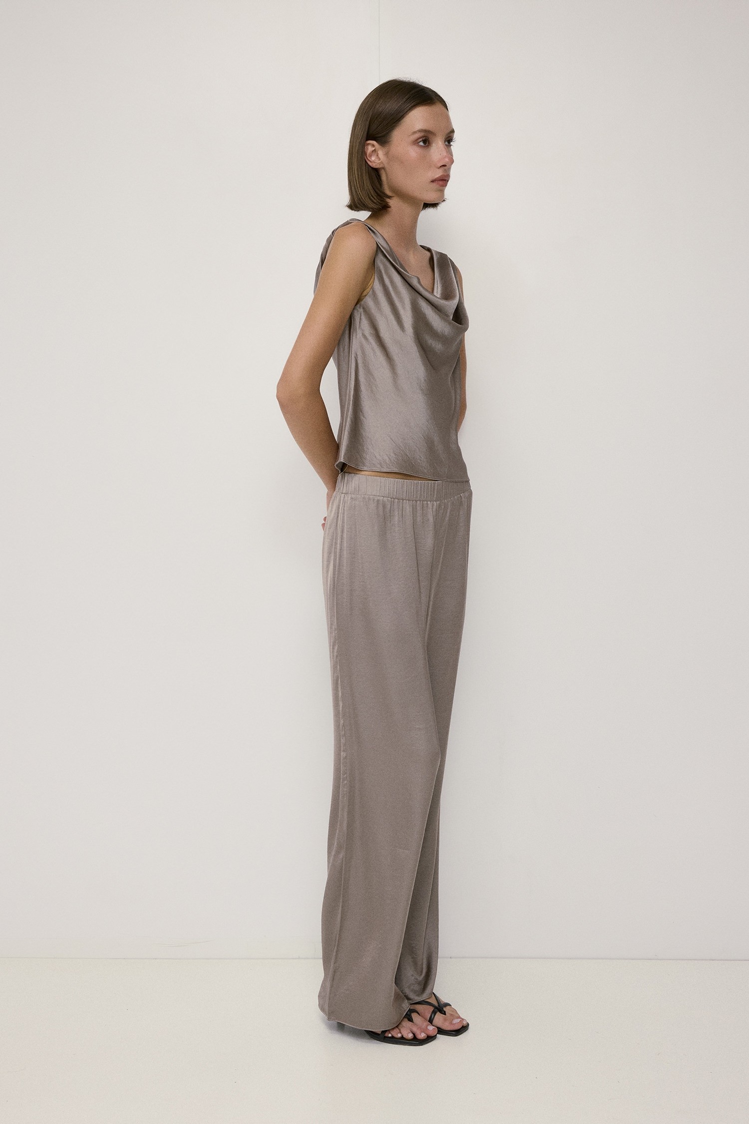 PMR1361-TAUPE