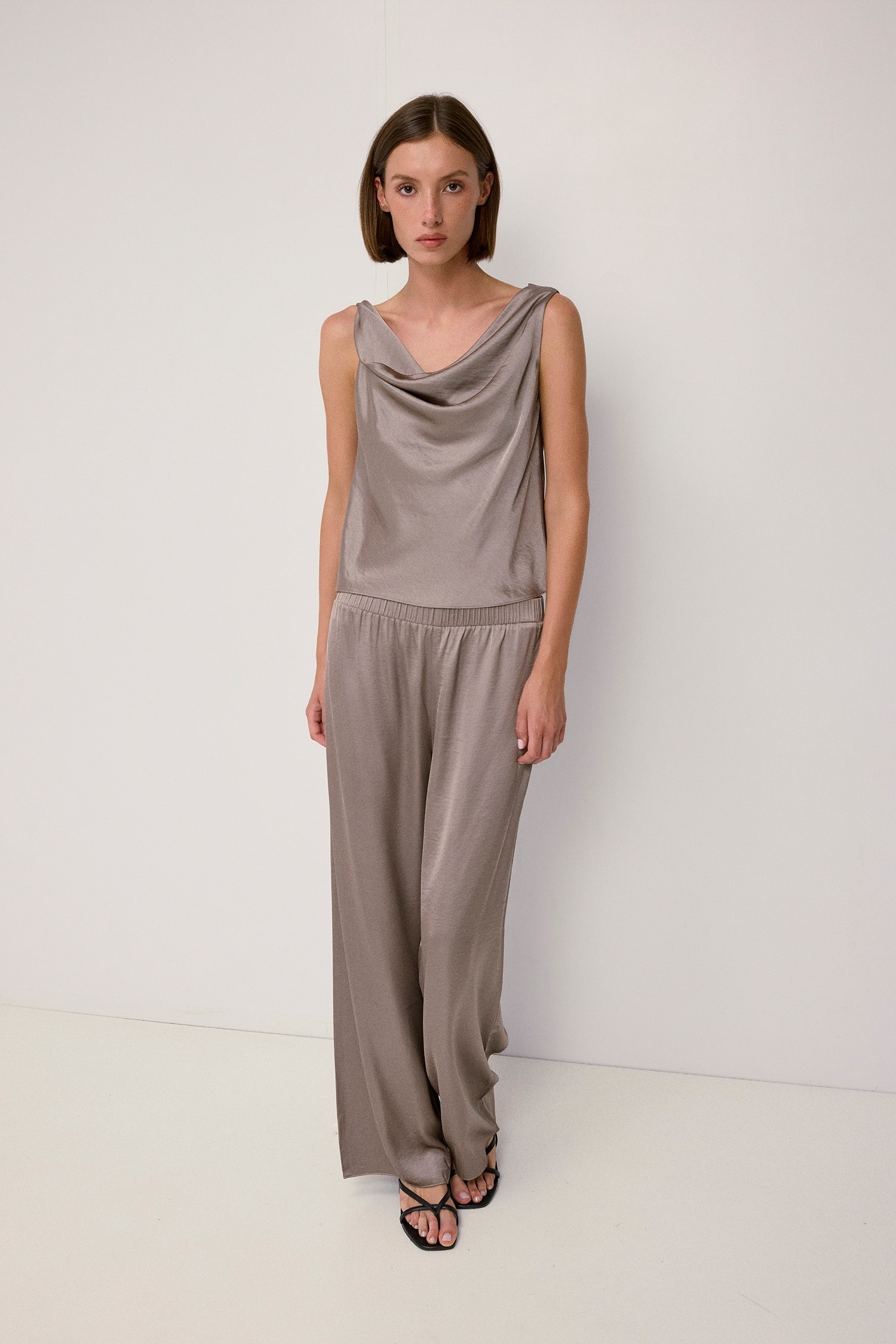 PMR1361-TAUPE