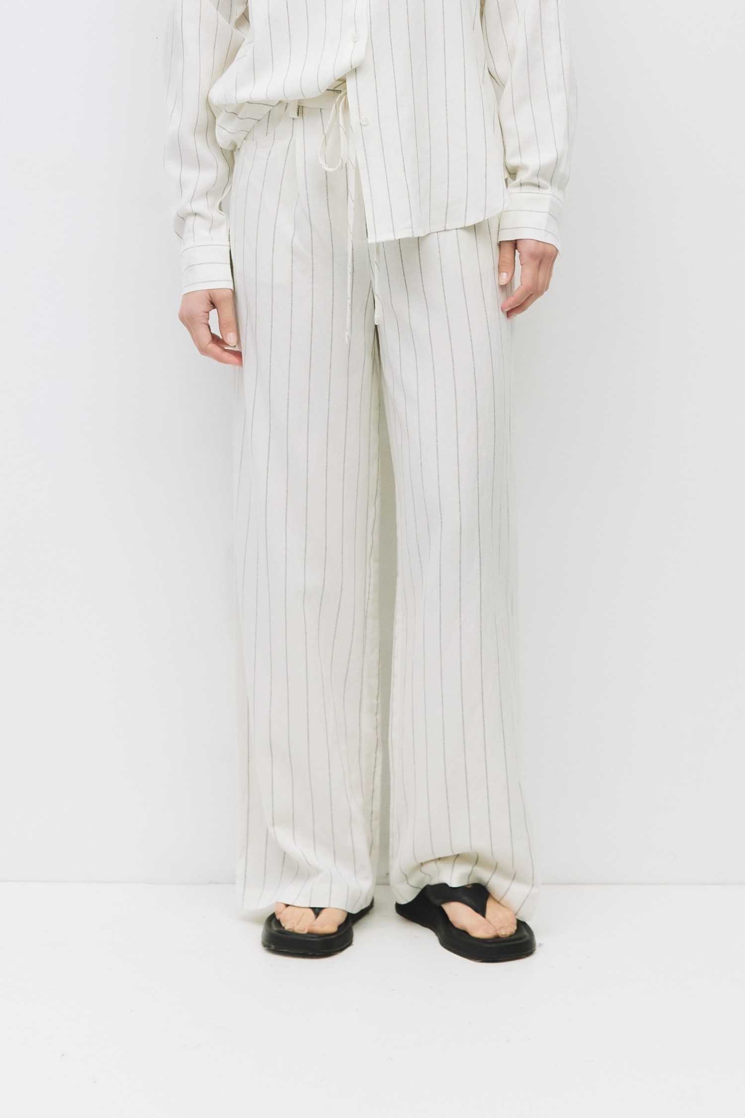 PR2421-WHITE