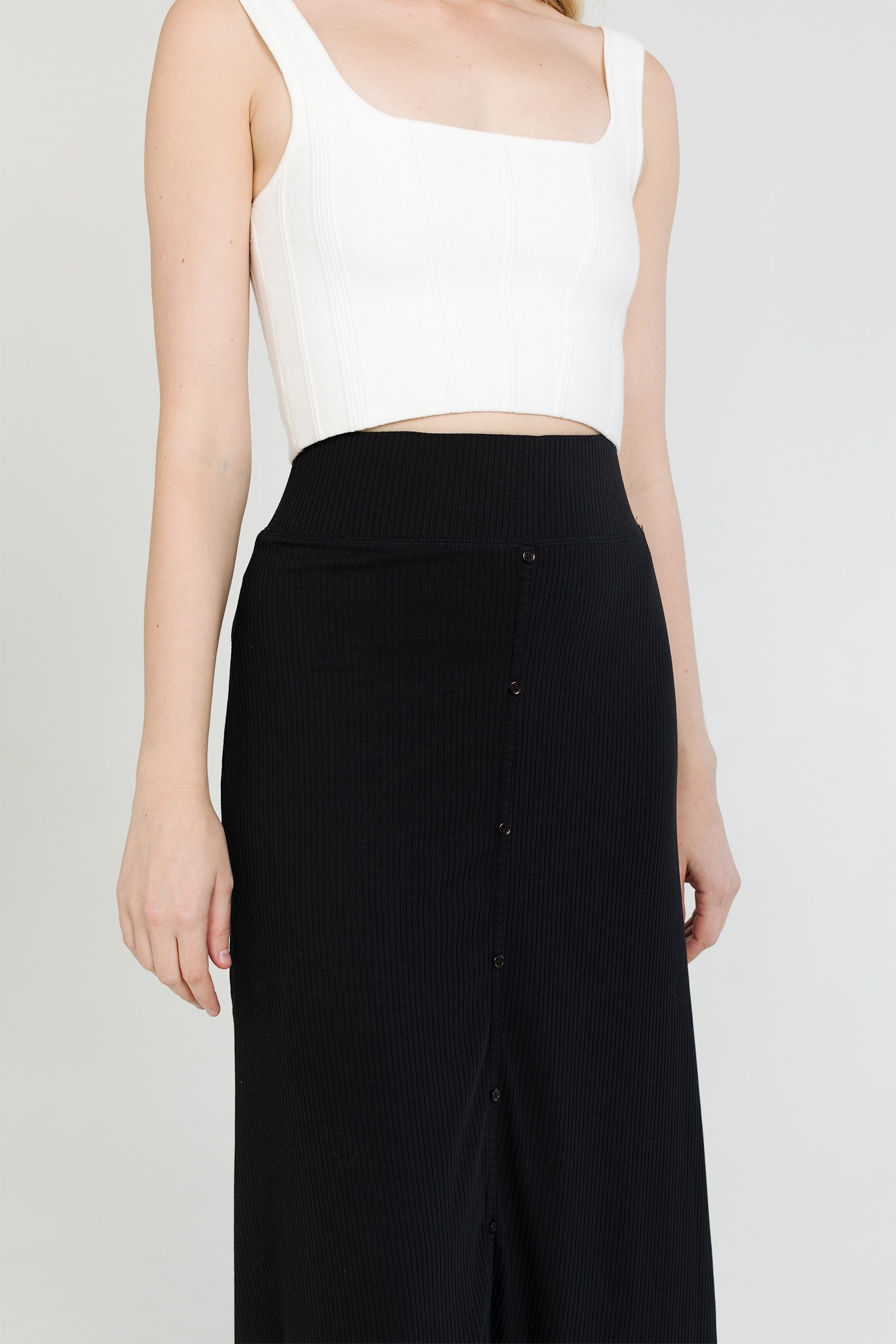 SK2048-BLACK