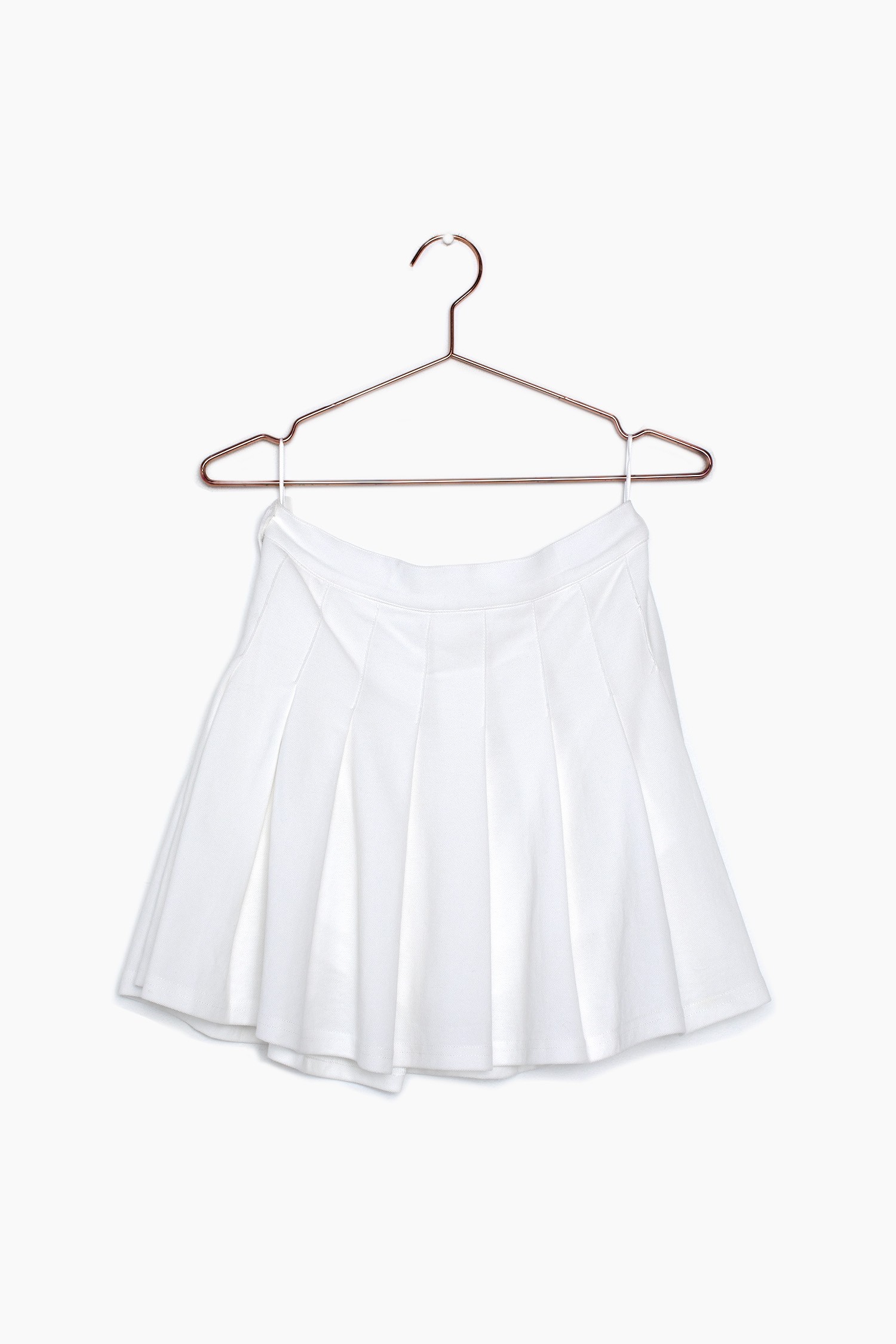 SK2051-WHITE