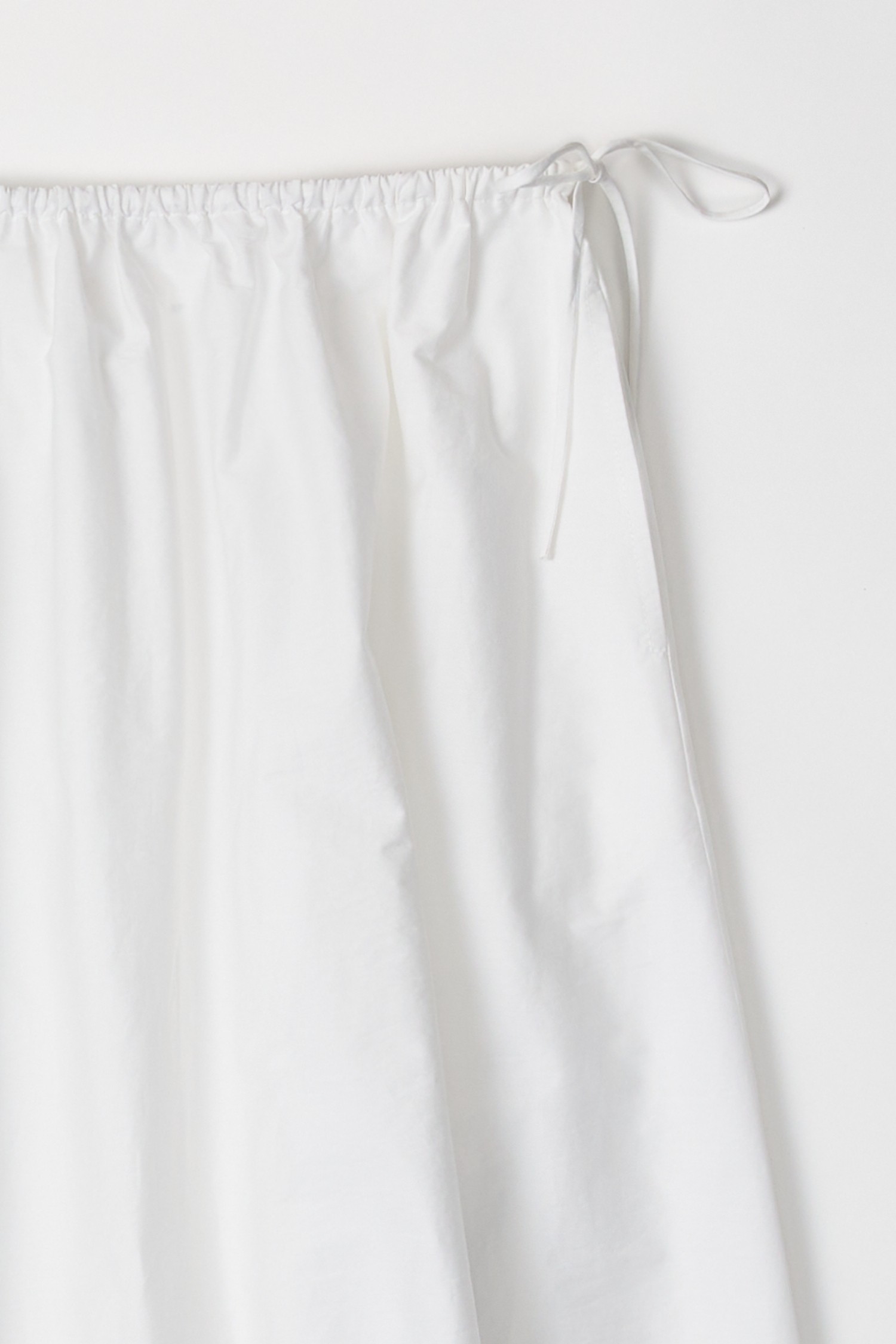SK2129-WHITE