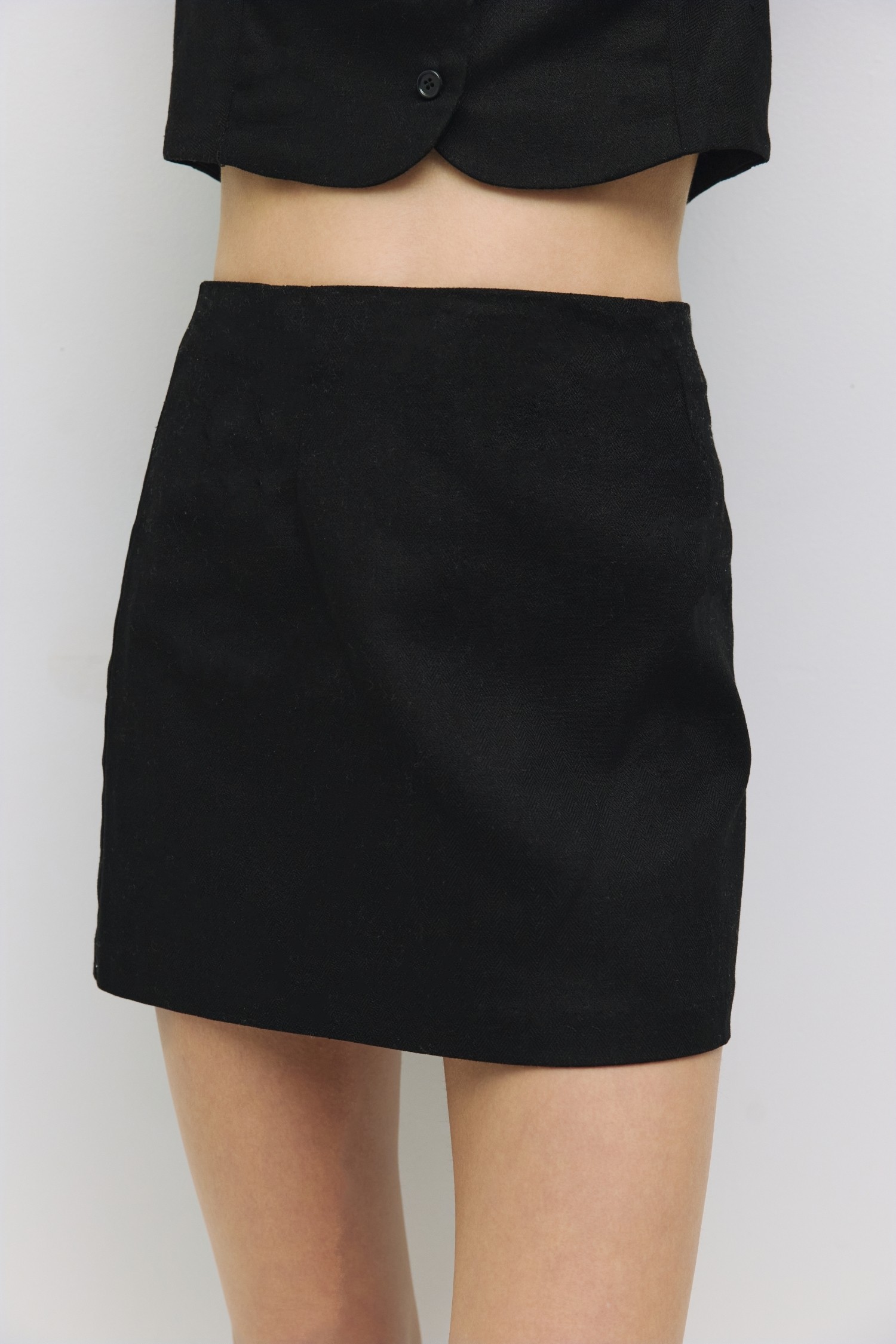 SK2140.-BLACK