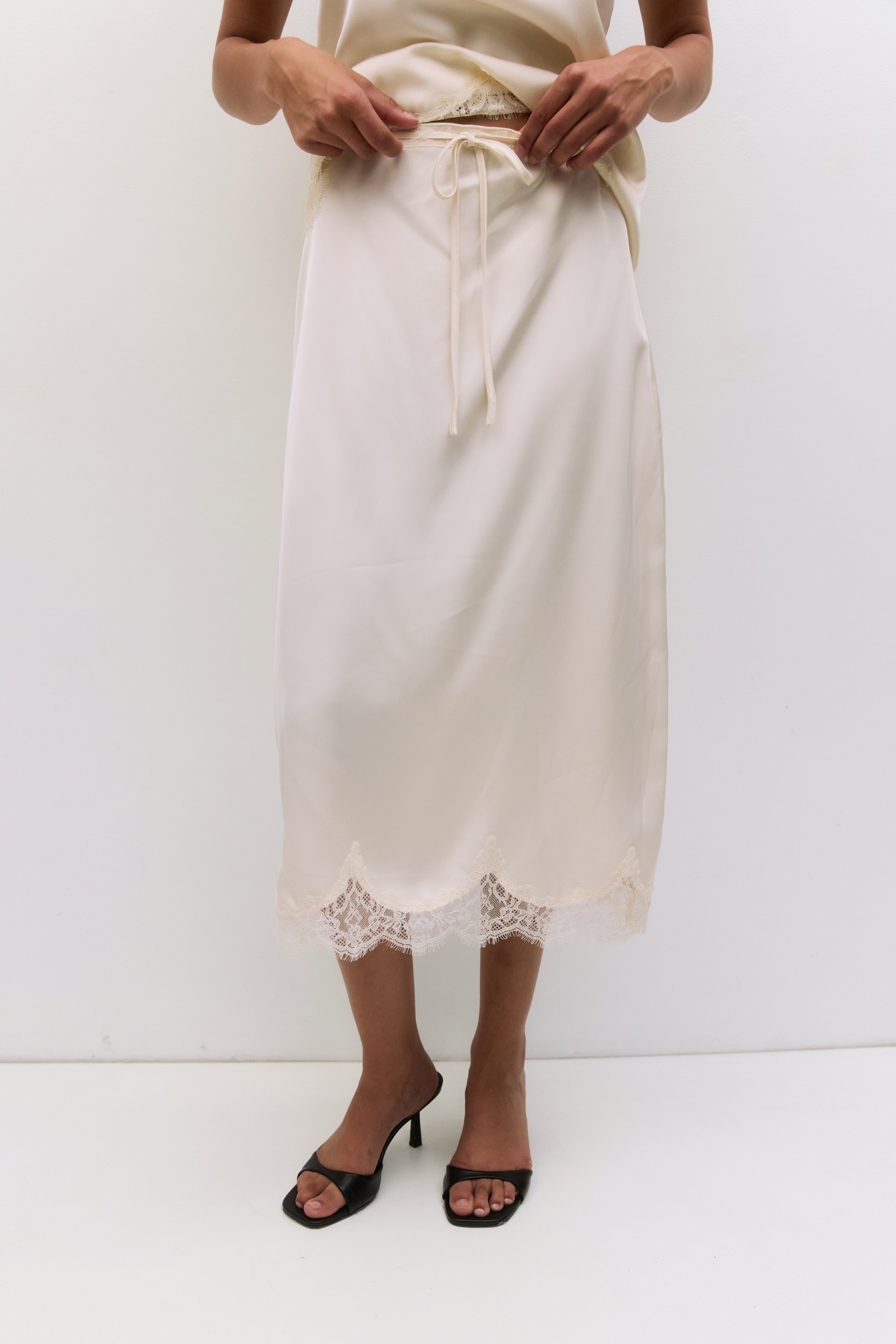 SMR0767-CREAM