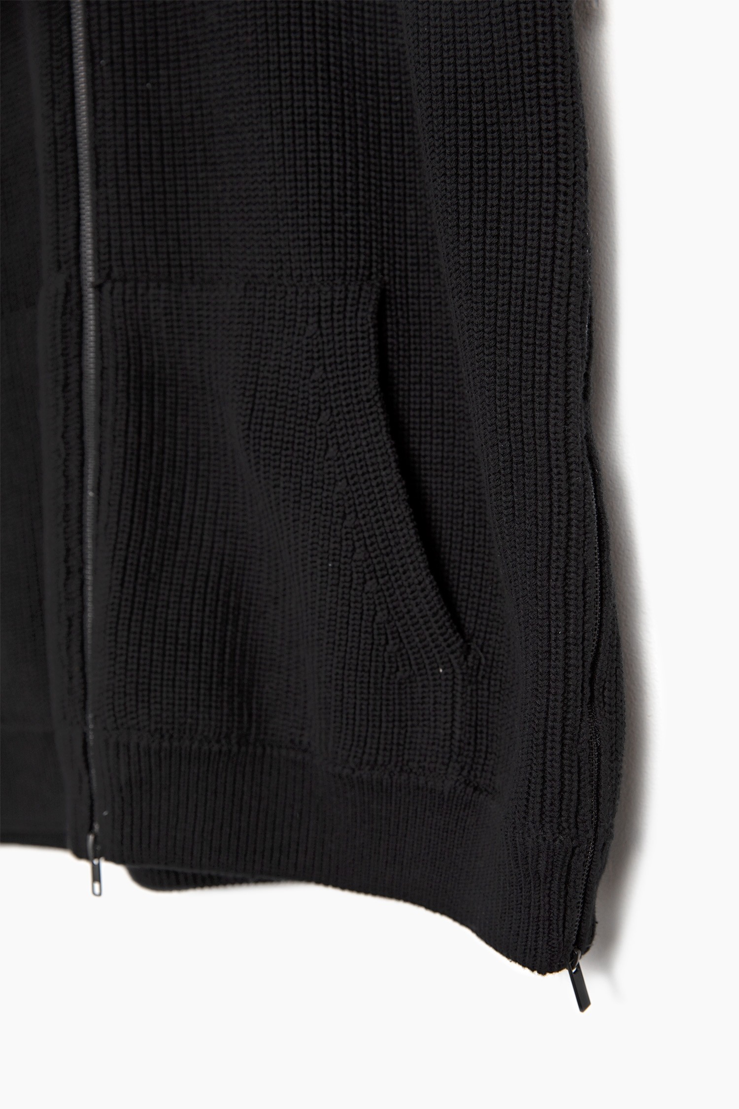 TA1116-BLACK