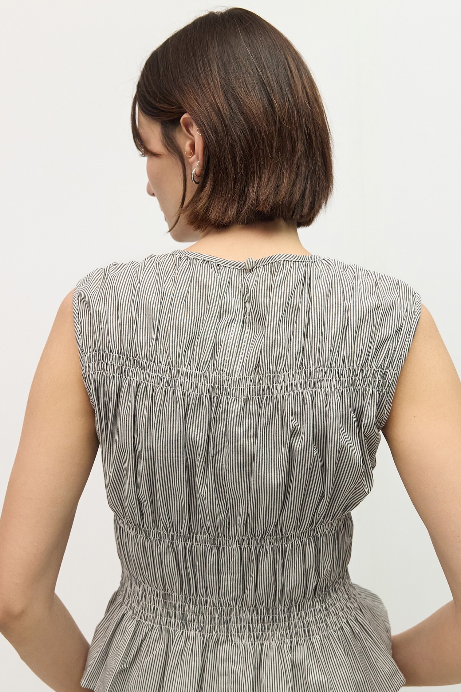 TAR0134-A-BLACK-WHITE