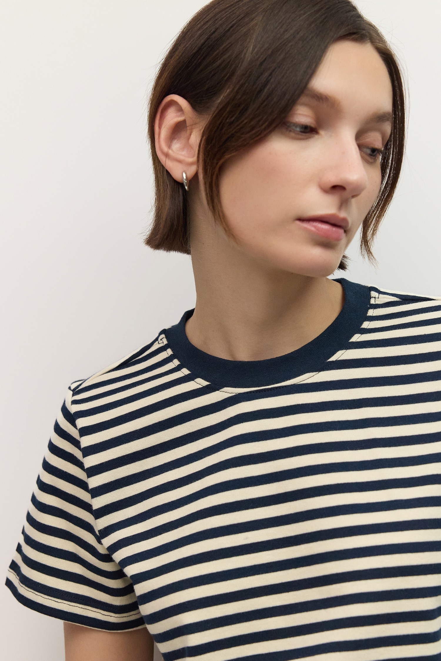 TAR0142-A-NAVY-CREAM