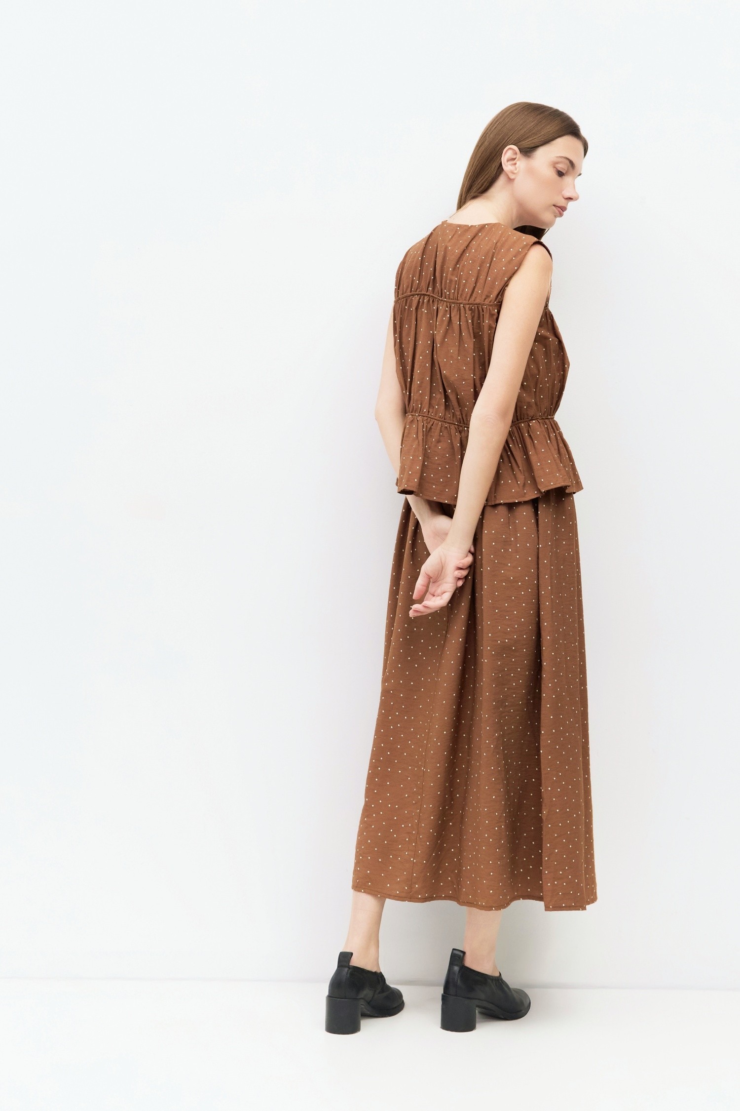TAR0347-BROWN
