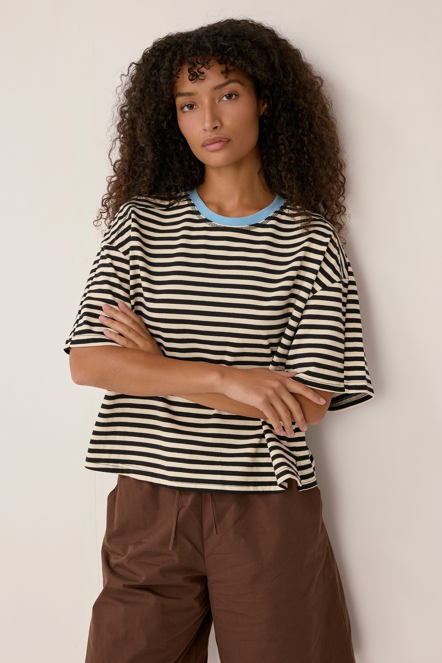 TAR0390-BLACK WHITE BLUE