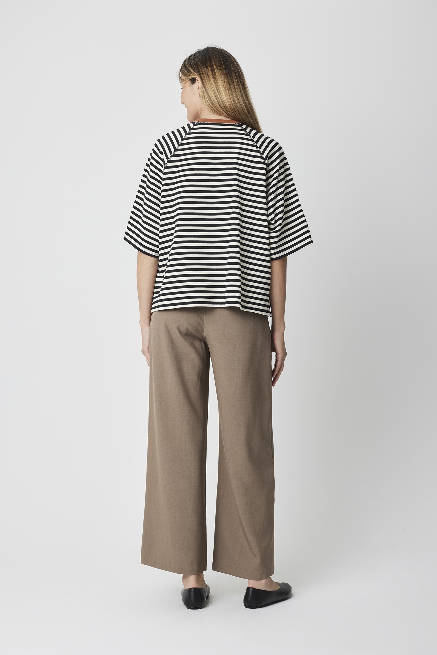 TAR0390-BLACK-WHITE-BROWN